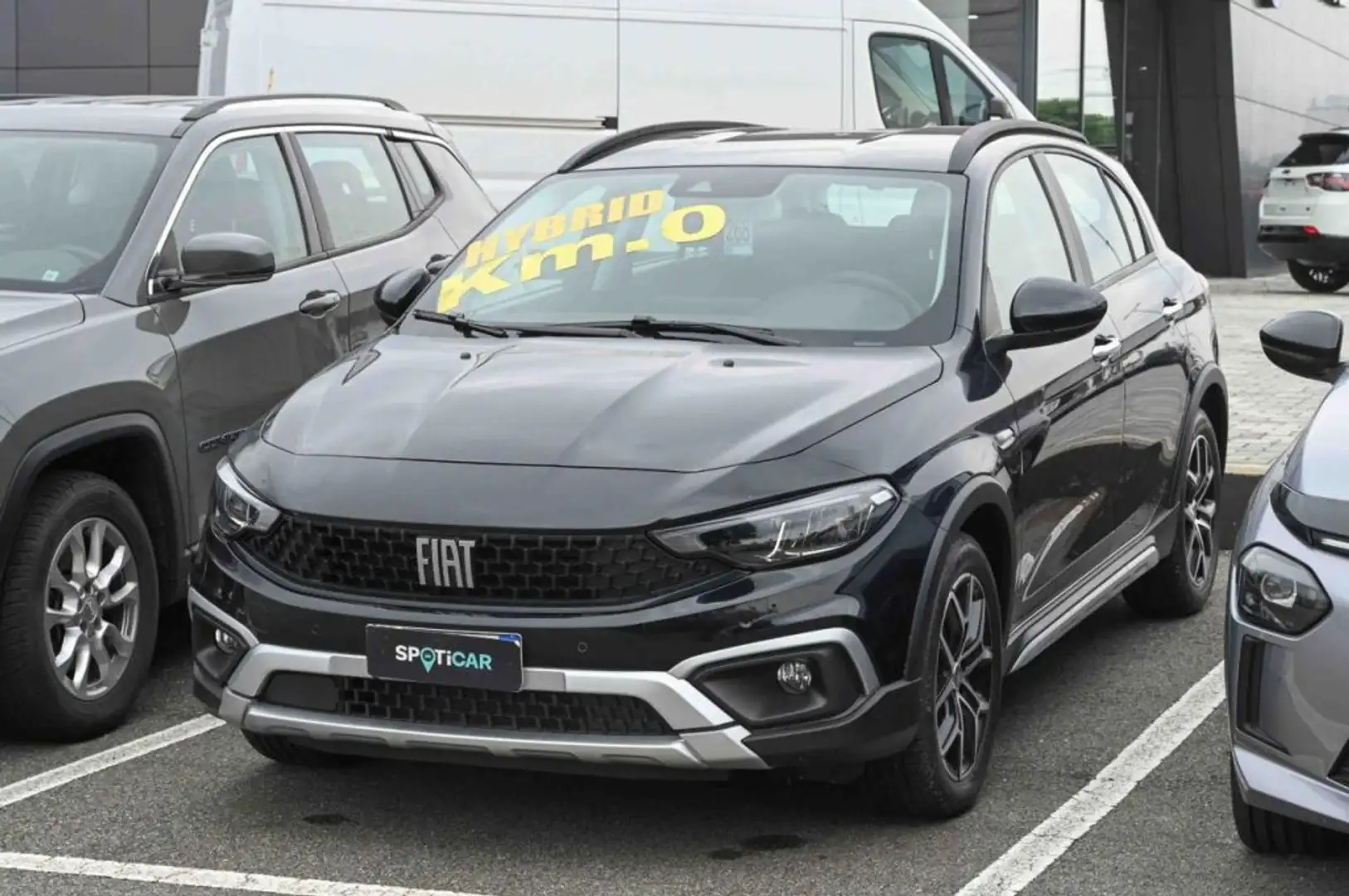 Fiat Tipo Hybrid Cross 1.5 130cv DCT HB Noir - 1