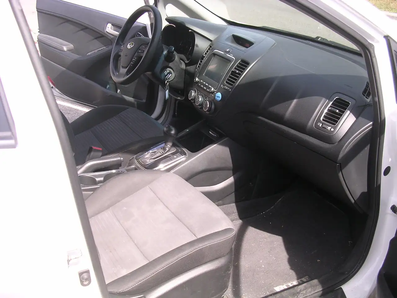 Kia Forte снимка Kia Forte