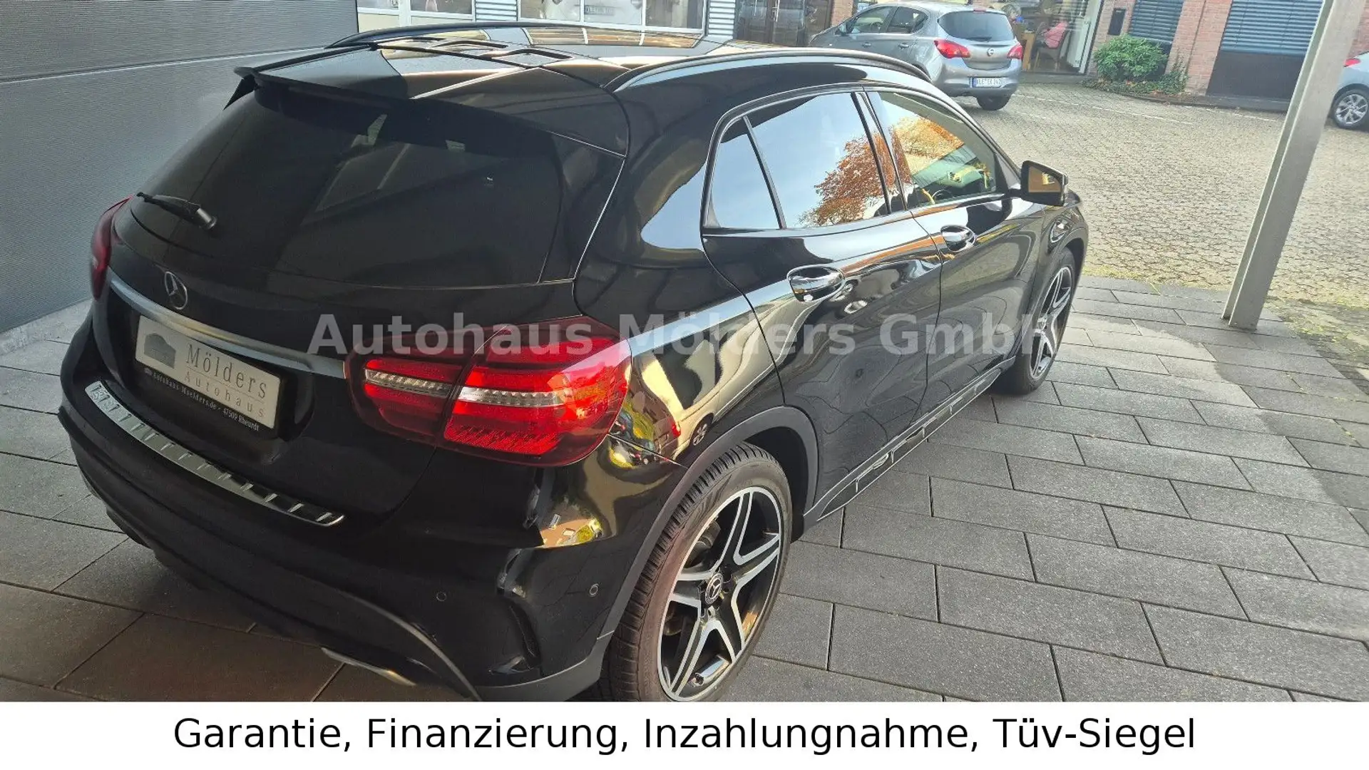 Mercedes-Benz GLA 200 AMG *Garantie*Navi*LED*249€ mtl. Noir - 2