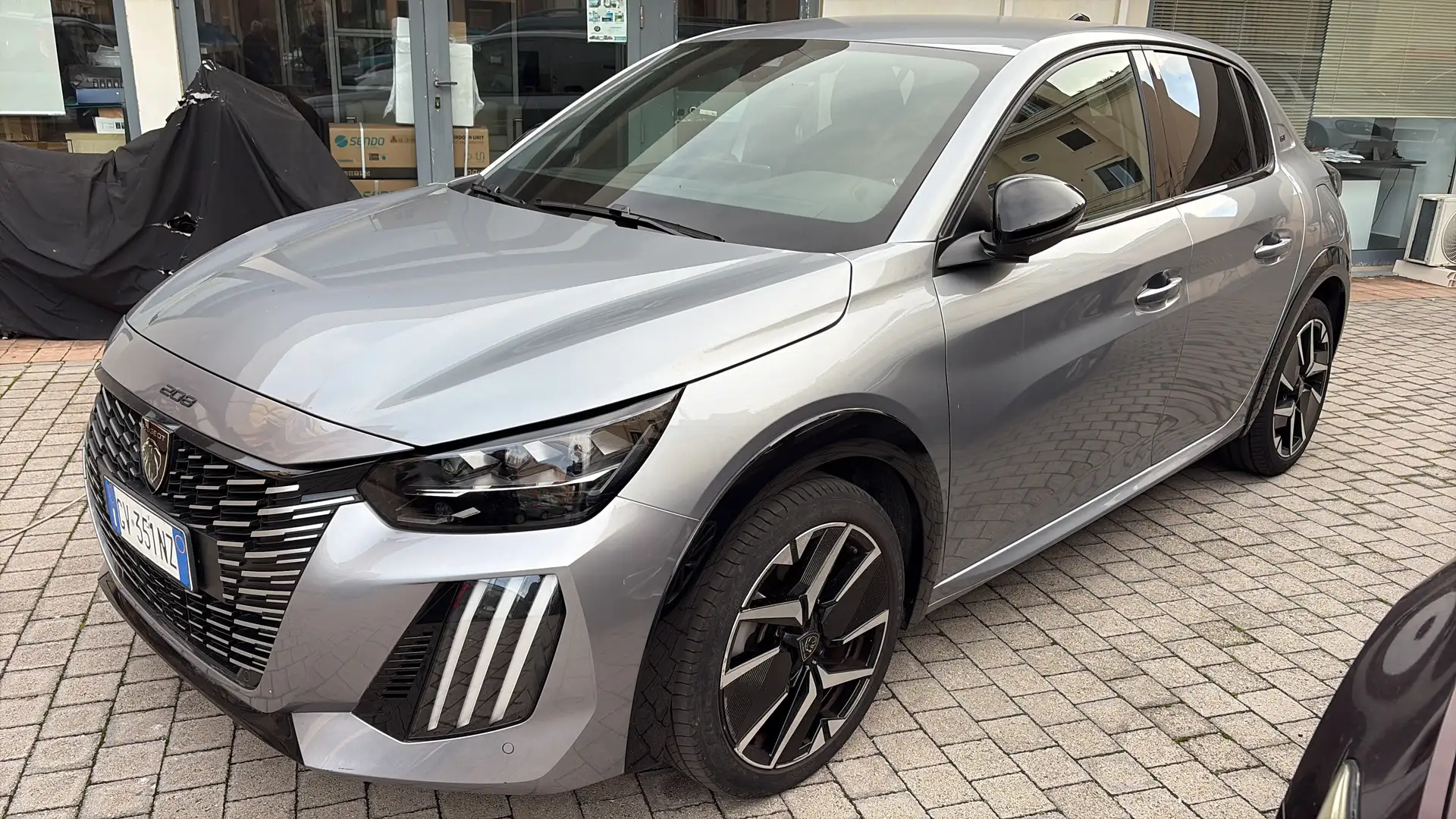 Peugeot 208 208 1.2 puretech GT s Gris - 1