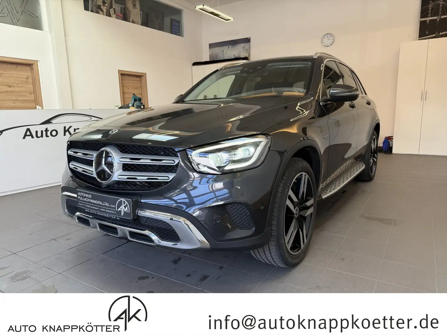 Mercedes-Benz GLC 300 GLC 300 de 4Matic /AMG Line/Pano./Burmester/AHK Grau - 1