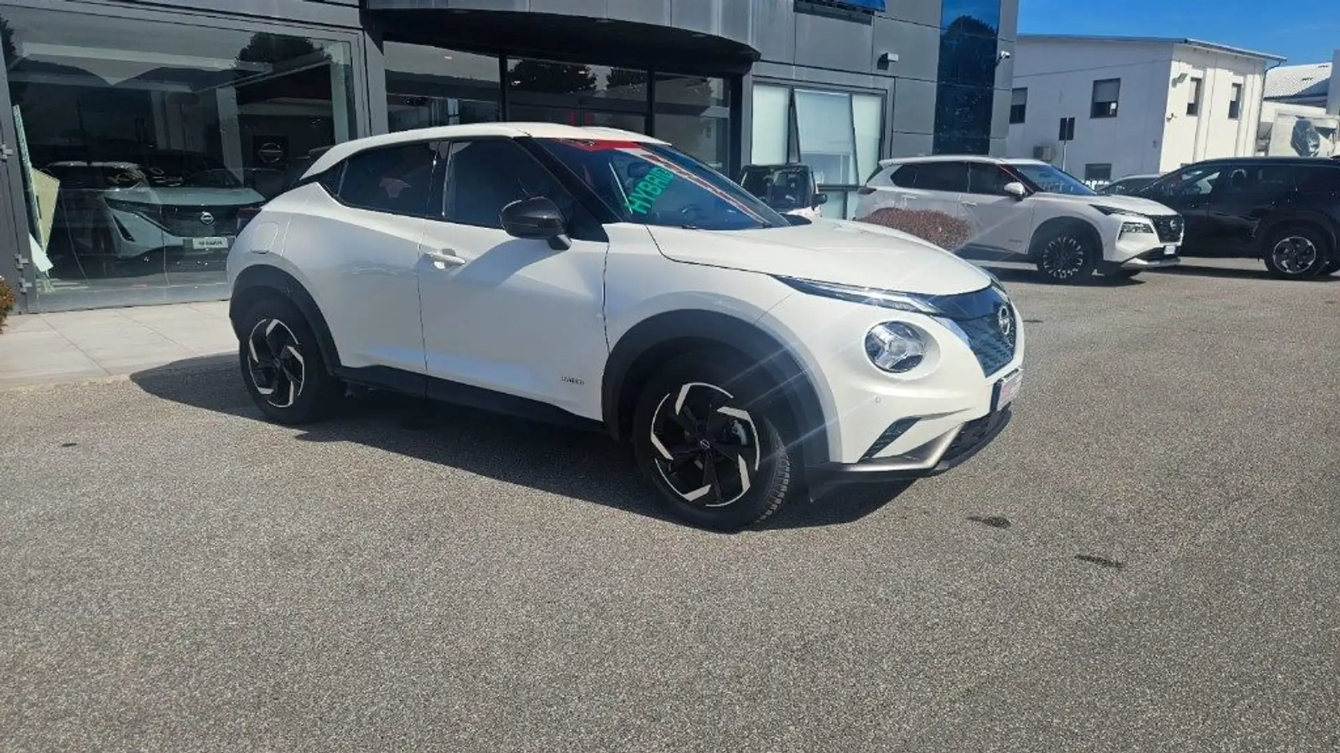 Nissan Juke 1.6 HEV N-Connecta Bianco - 2