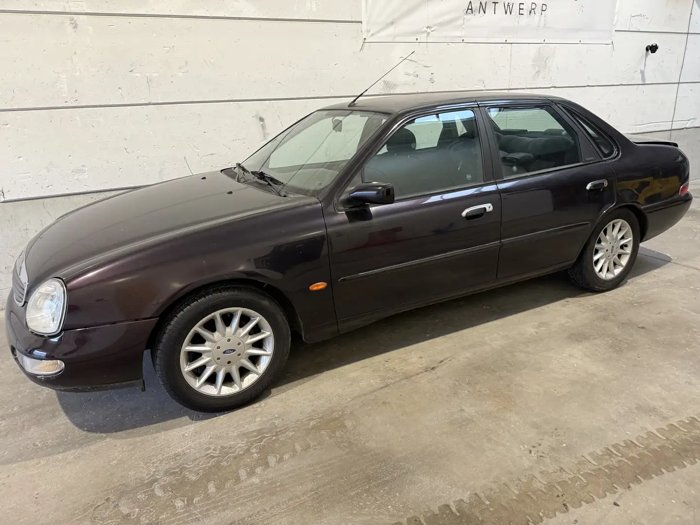 Ford Scorpio CLX - 1