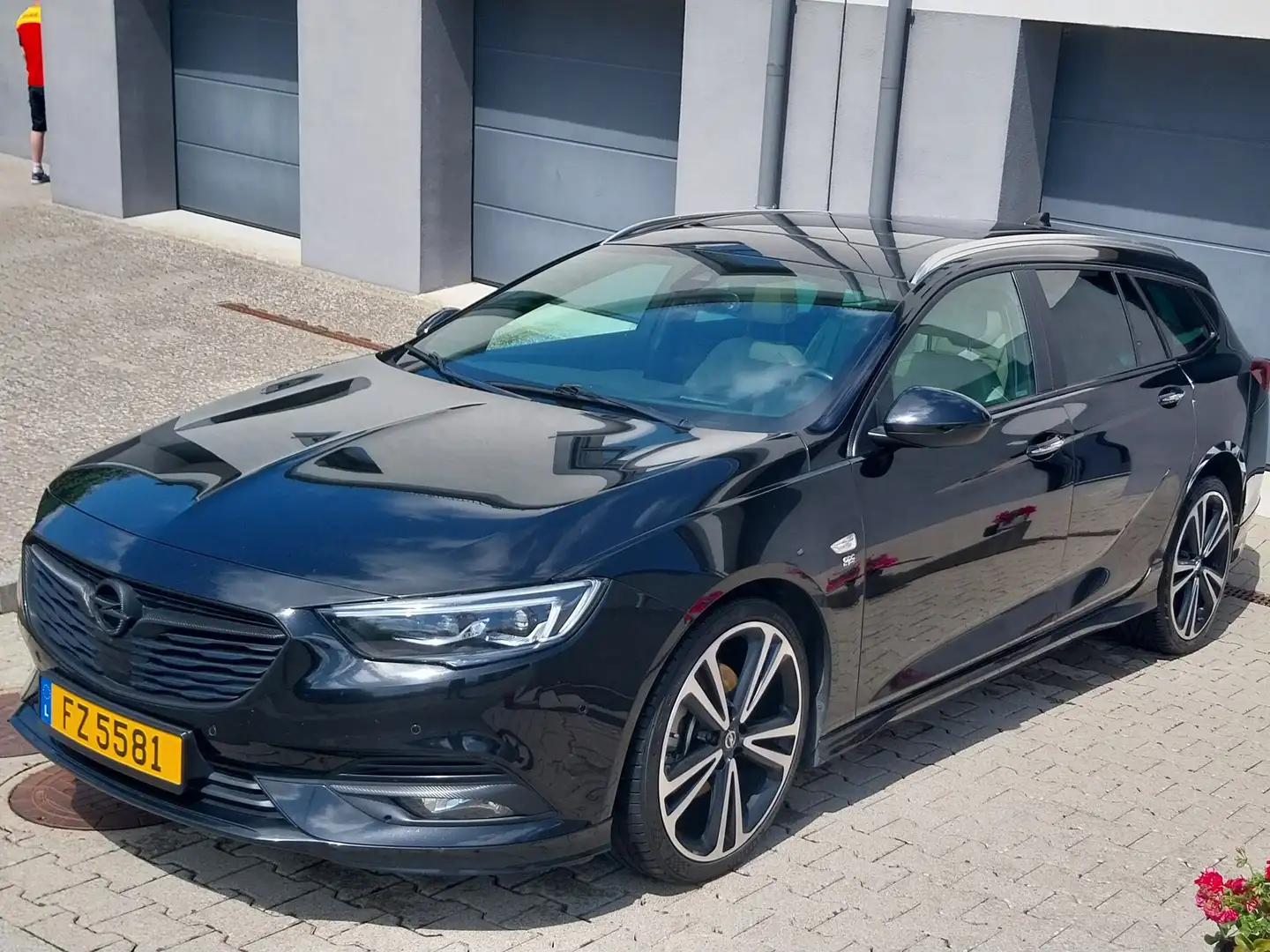 Opel Insignia Insignia Sports Tourer 2.0 Diesel Noir - 1