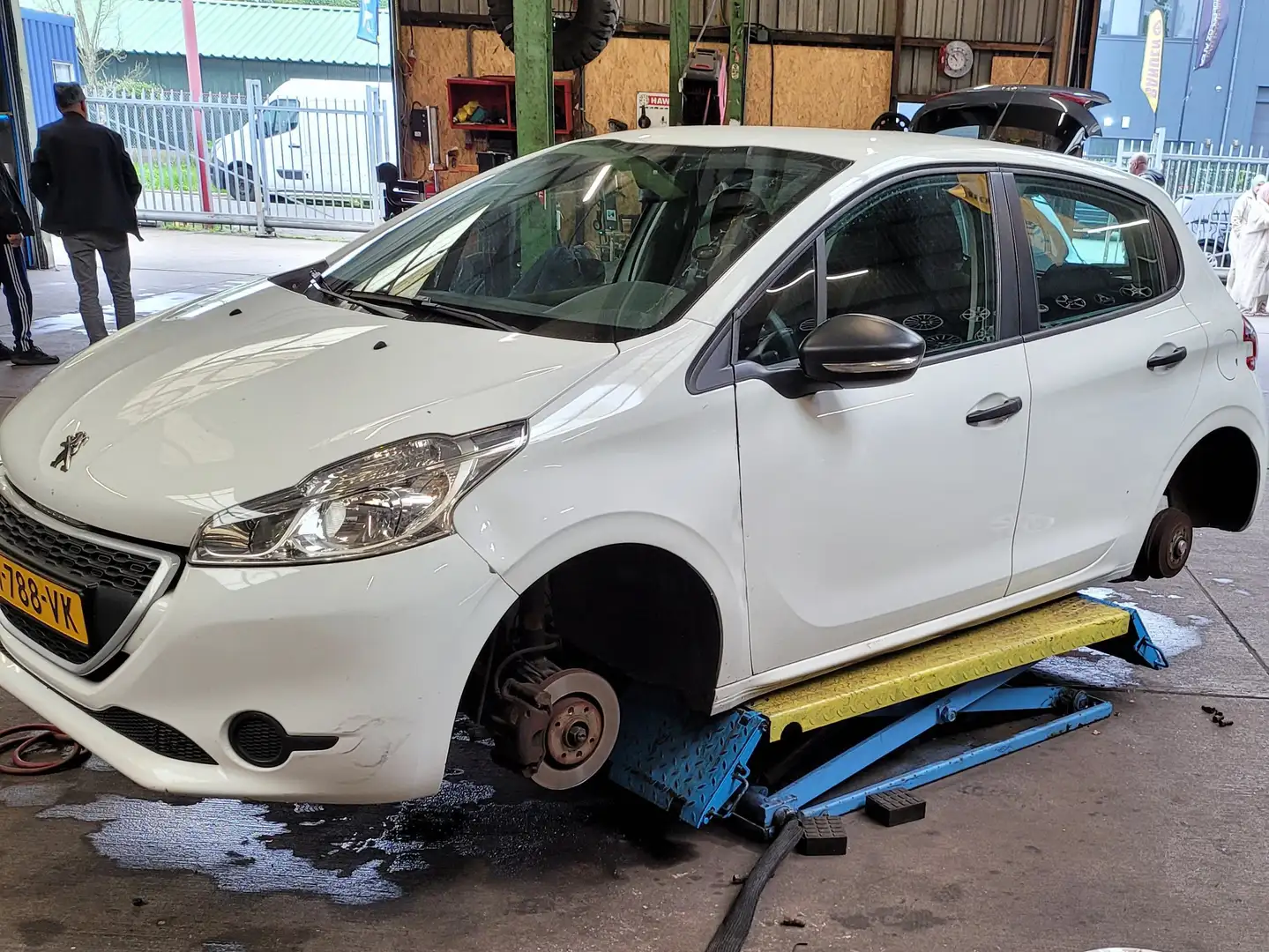 Peugeot 208 208 1.0 PureTech LIKE Wit - 1