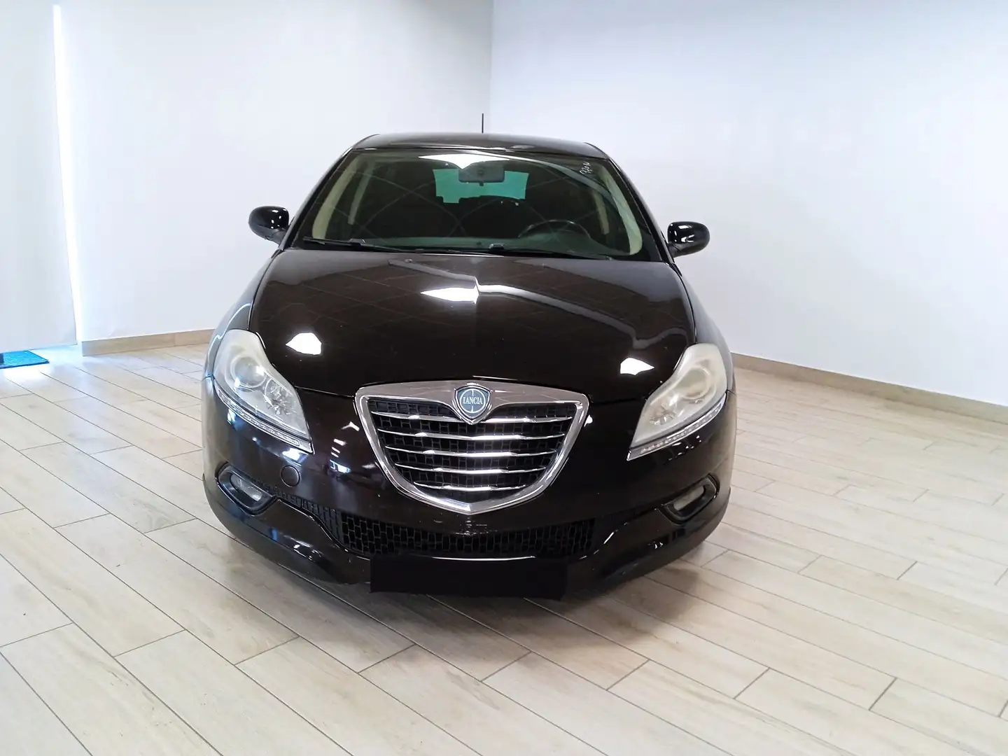 Lancia Delta (2008-2015) 1.4 T-Jet 120 CV Gold Ecochic GPL Zwart - 2