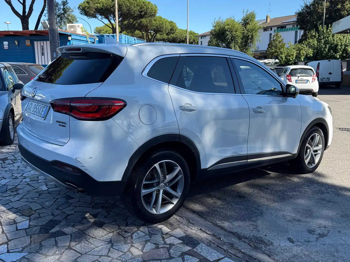 MG EHS HS I 1.5 t-gdi phev Luxury auto Bianco - 2