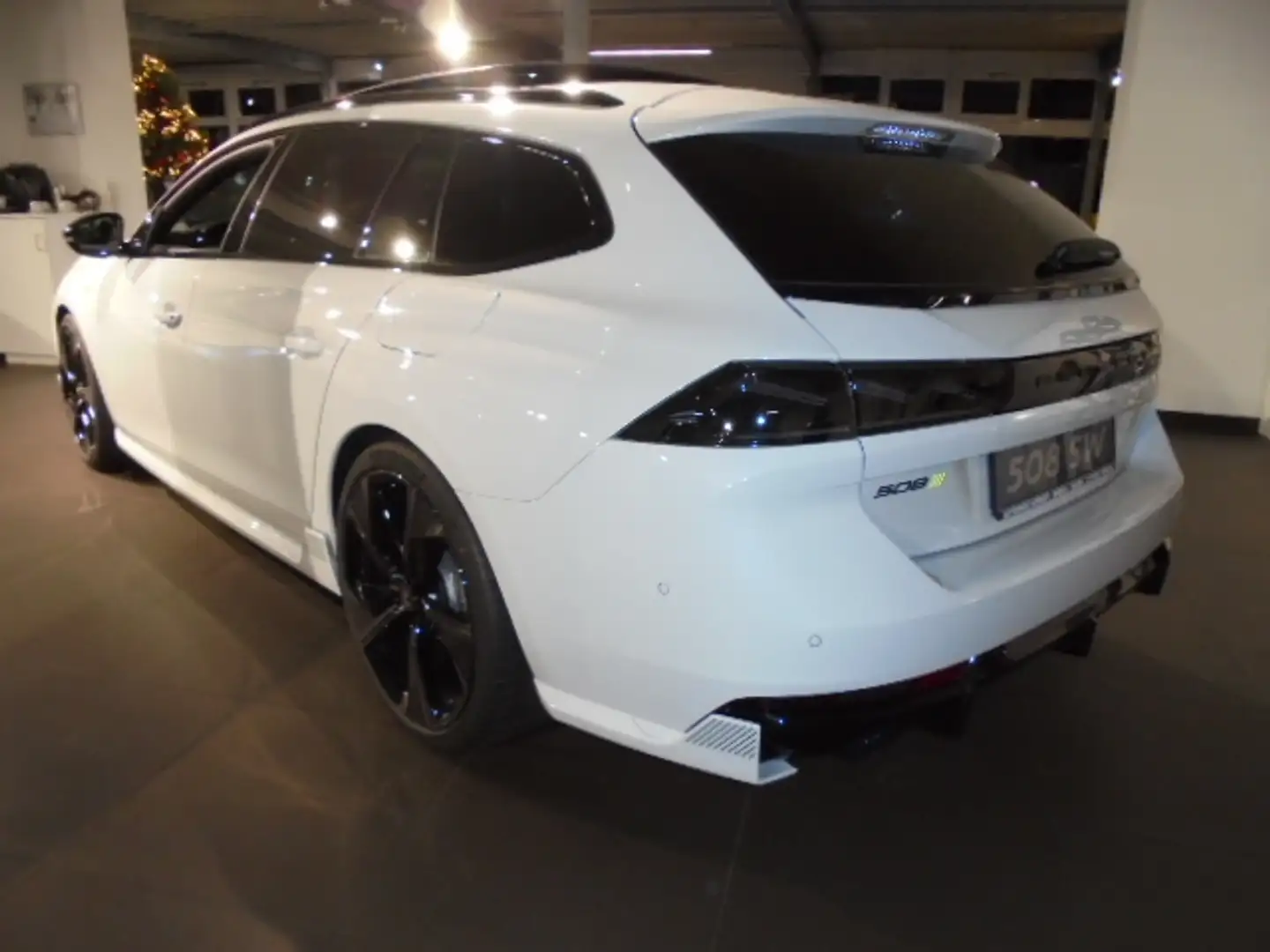 Peugeot 508 SW PSE Plug-In Hybrid4 360 e-EAT8 Weiß - 2