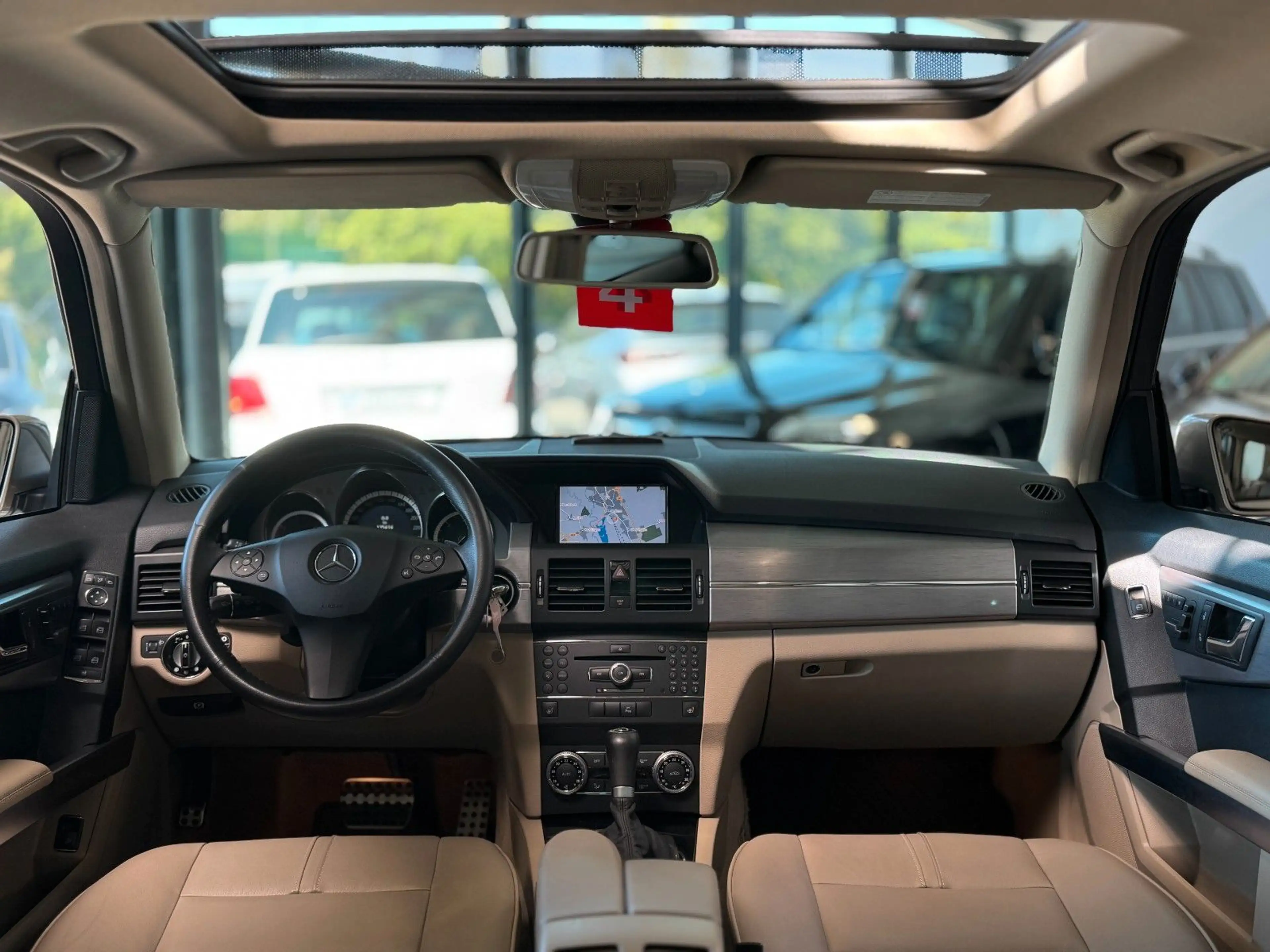 Mercedes-Benz GLK 220 CDI 4Matic *Traumhaft*Panorama*Memory* — photo 4