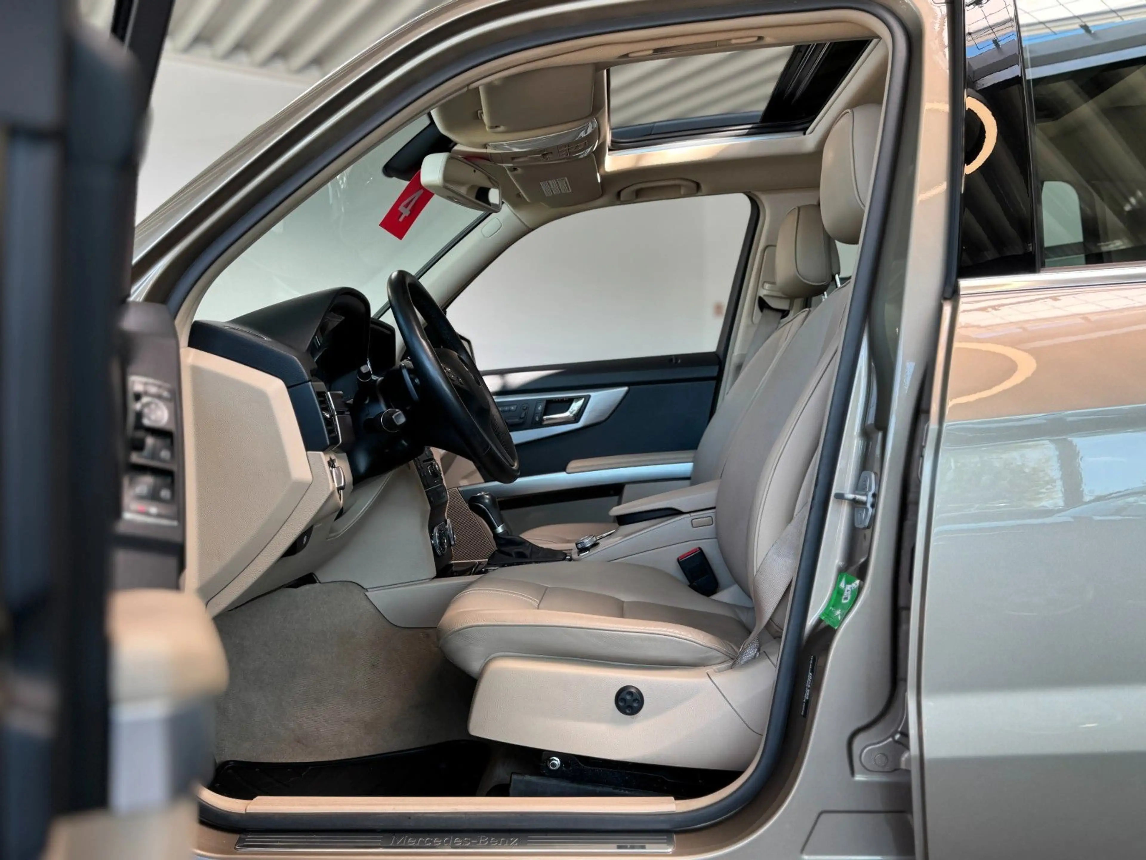 Mercedes-Benz GLK 220 CDI 4Matic *Traumhaft*Panorama*Memory* — photo 7