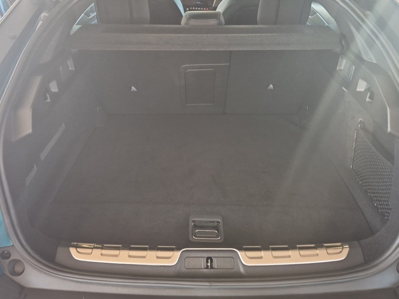 Peugeot 408 Hybrid GT AT Shz Navi Kamera 360 — photo 6