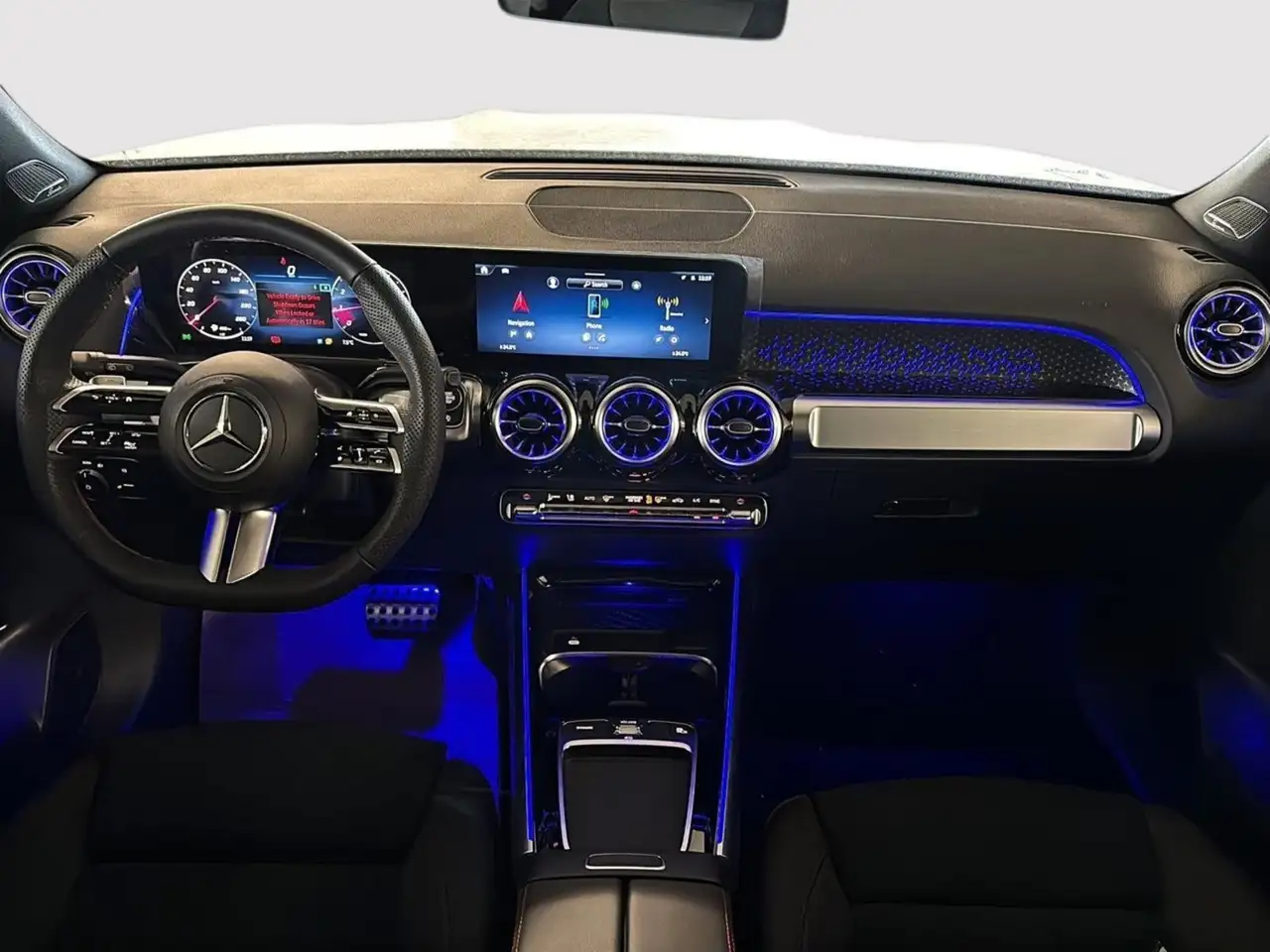 Mercedes-Benz GLB снимка Mercedes-Benz GLB