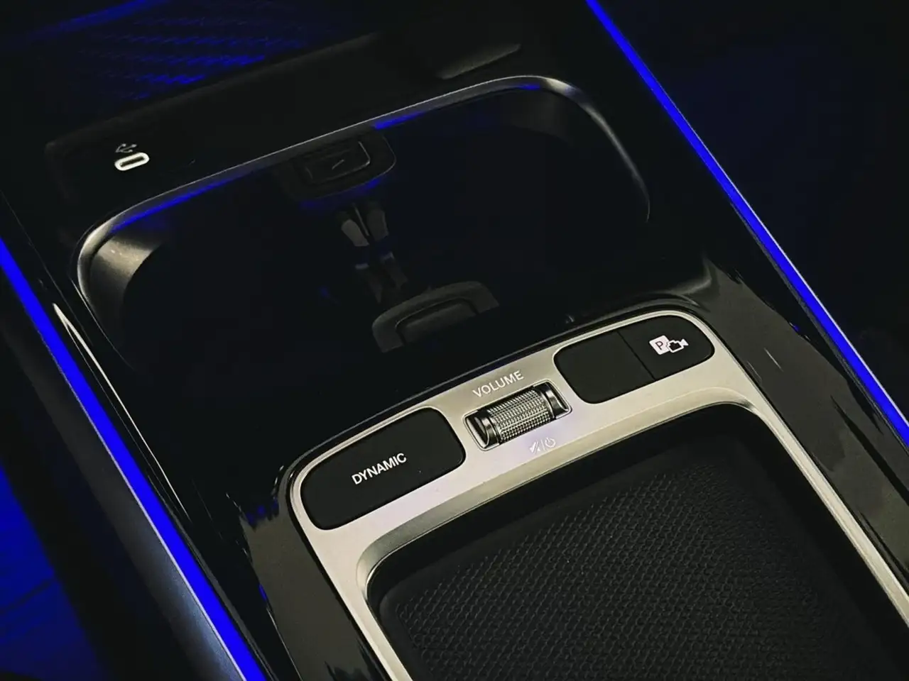 Mercedes-Benz GLB снимка Mercedes-Benz GLB