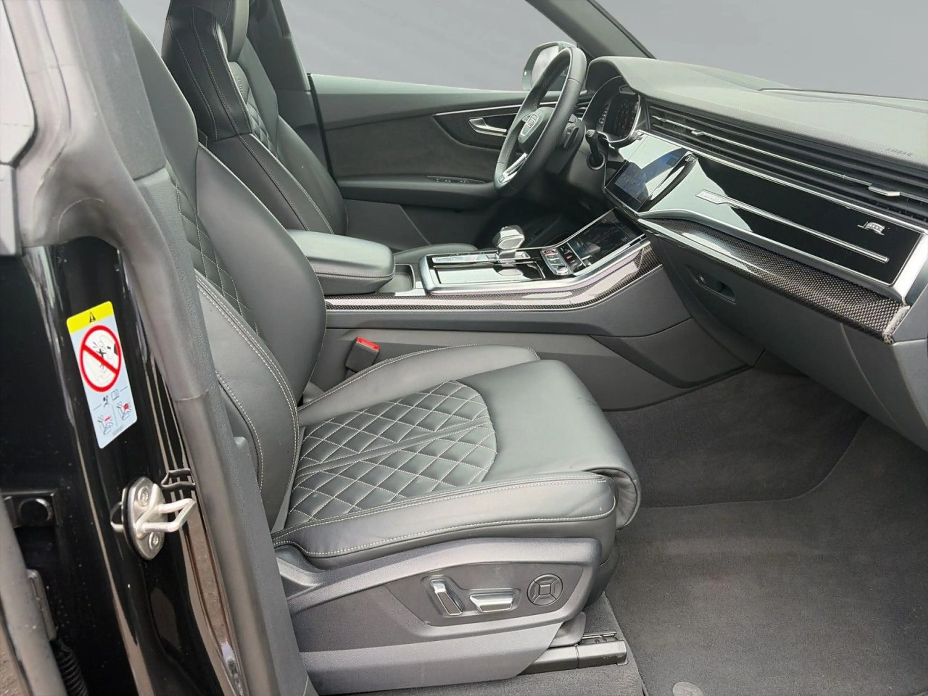 Audi SQ8 SUV TFSI competition plus tiptr. AHK ACC HUD — photo 8