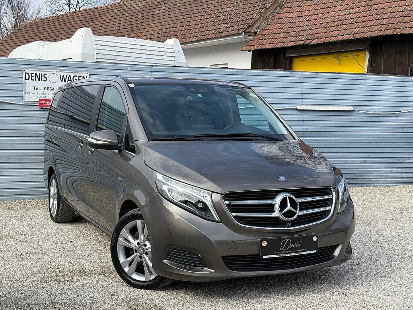 Mercedes-Benz V 220 d kompakt Avantgarde Aut. Braun - 2