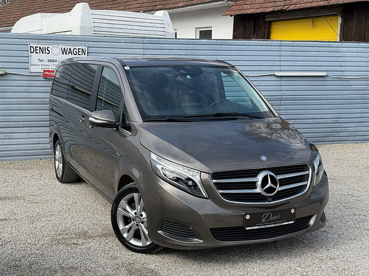 Mercedes-Benz V 220 d kompakt Avantgarde Aut. Braun - 1