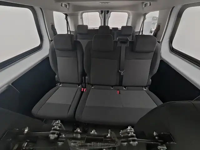 Opel Vivaro view 16