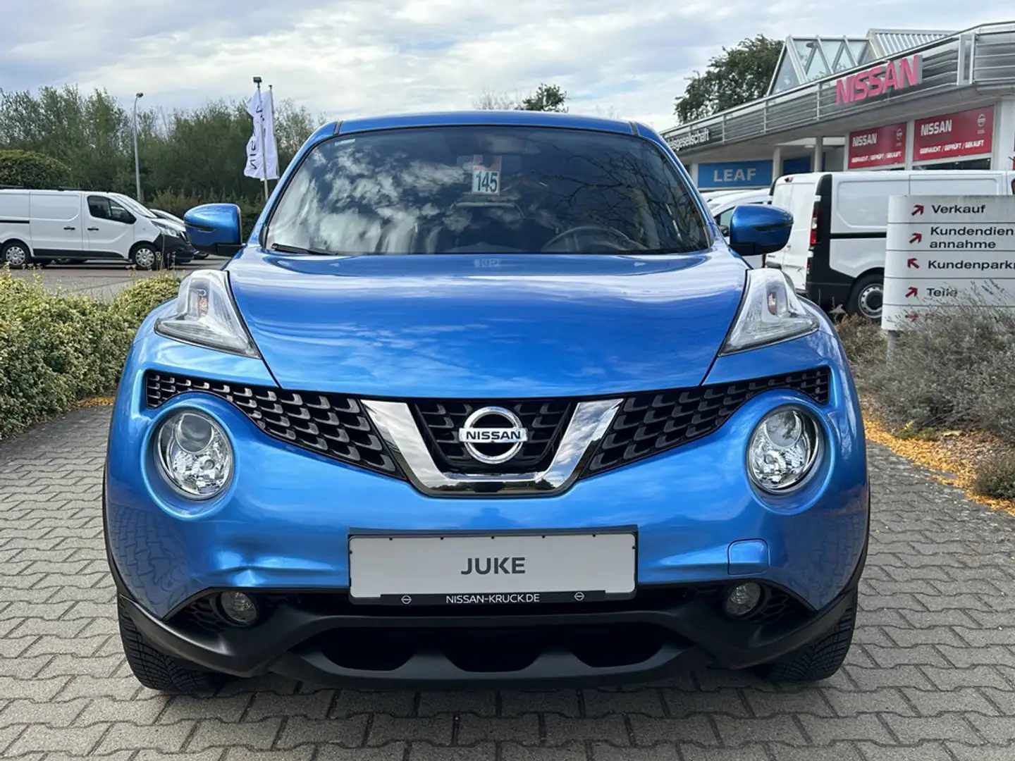 Nissan Juke 1.6l 5MT 4x2 ACENTA SH NC Blau - 2