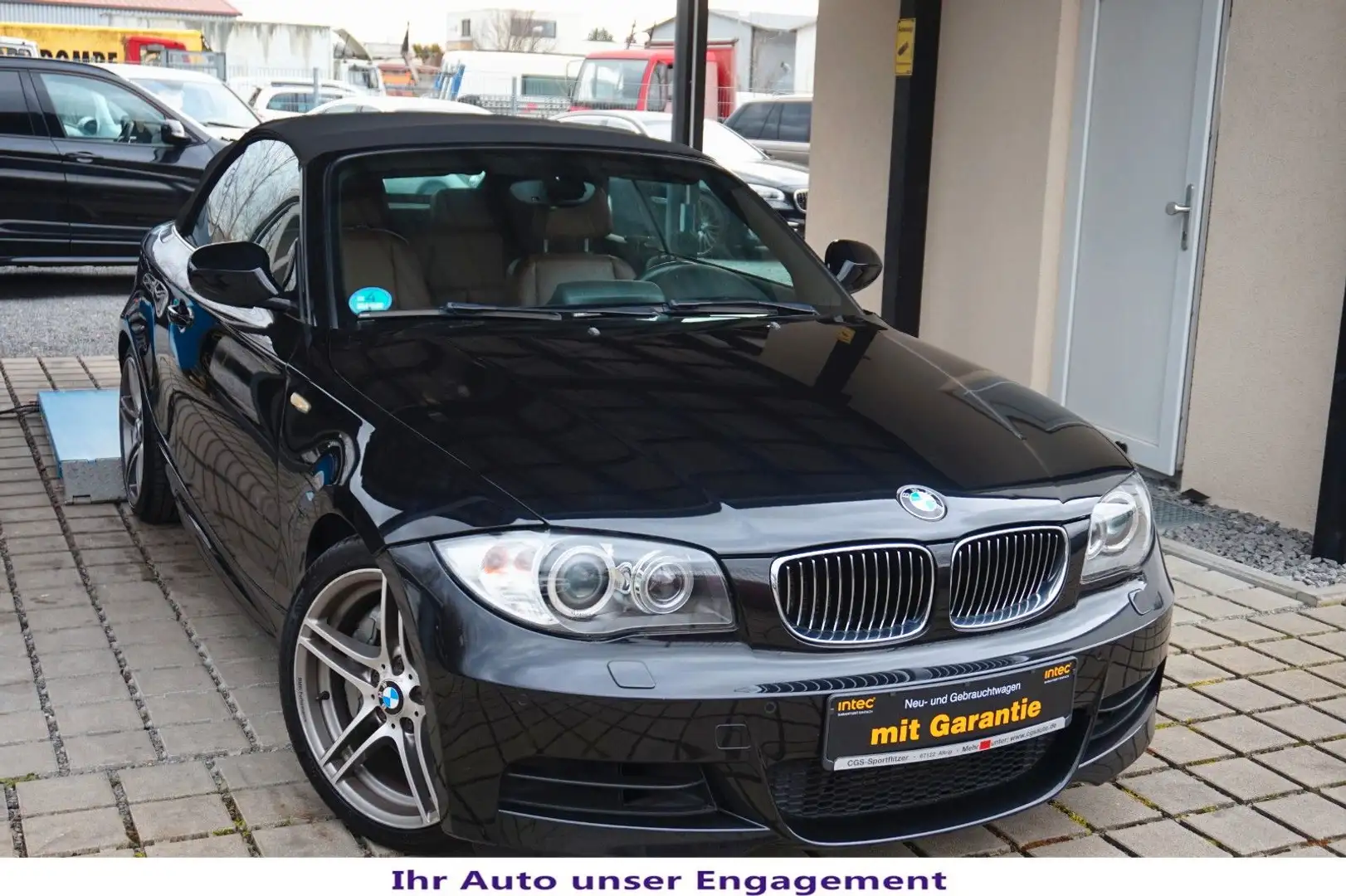 BMW 135 i Cabrio  M-Sport*Navi Pro~DKG~H&K~Gel. Schwarz - 1