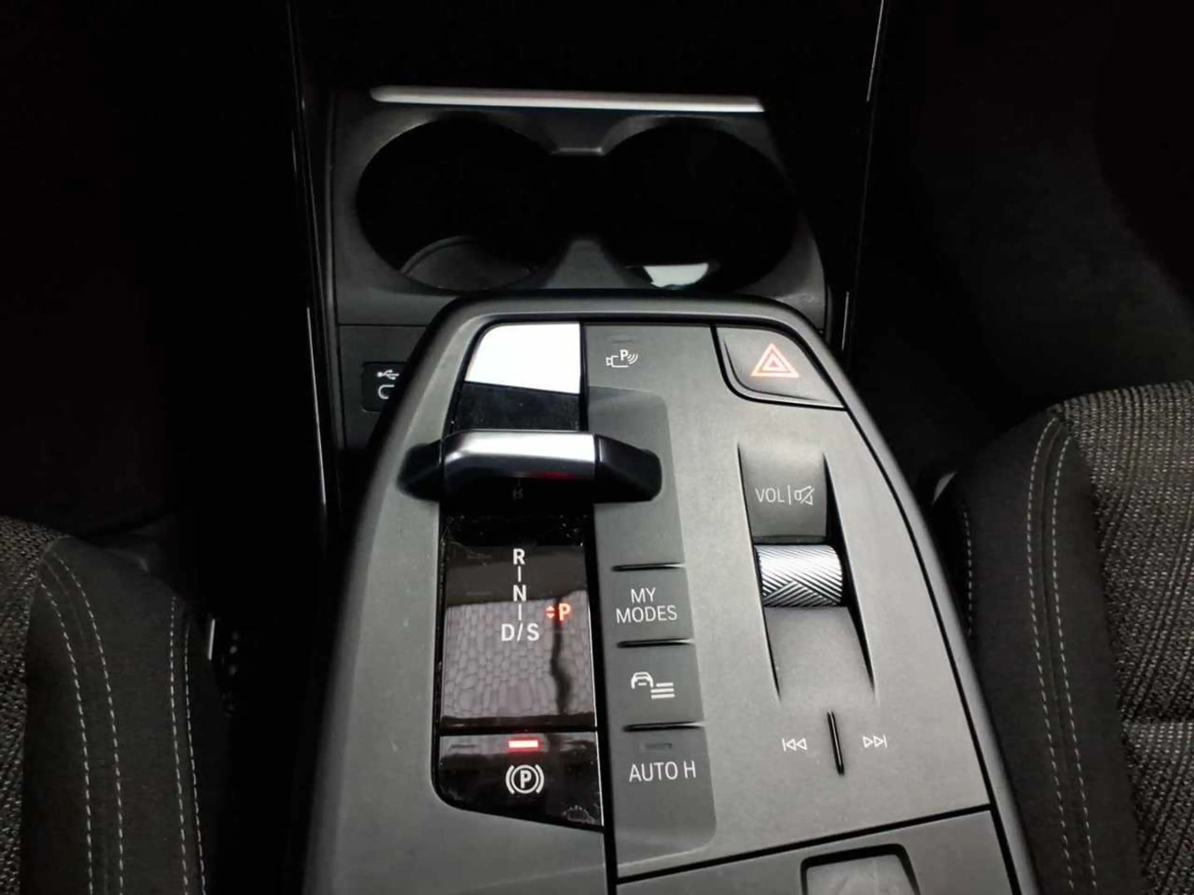BMW X1 X1 xDrive25e Aut. Navi Pano AHK — photo 10