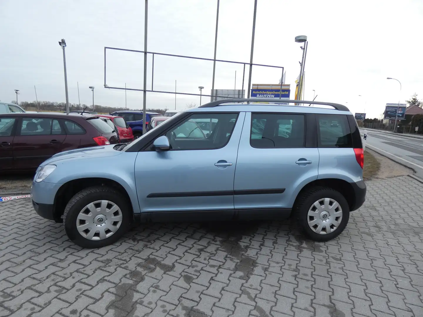 Skoda Yeti Active Plus Edition,Unfallfrei,Sitzheizung,PDC Blau - 2