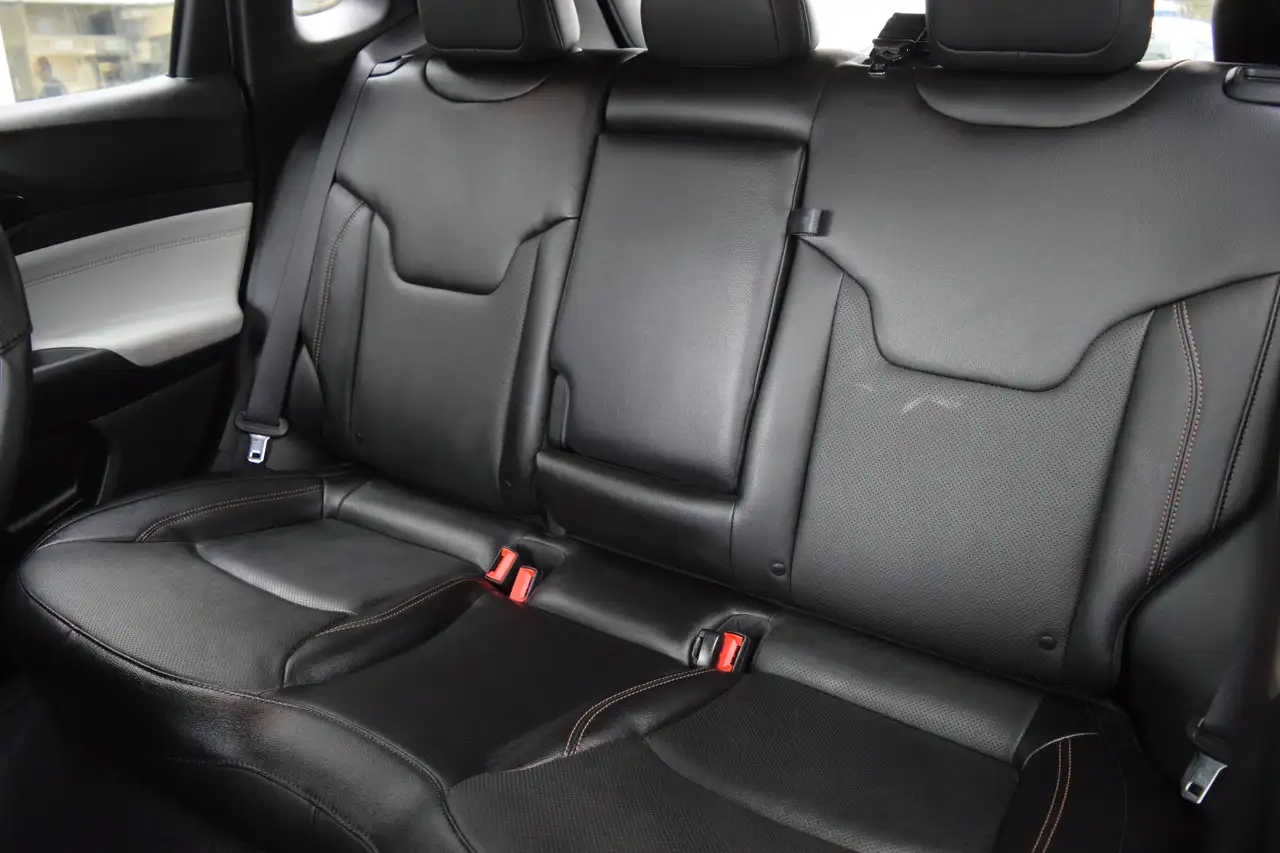 Jeep Compass снимка Jeep Compass