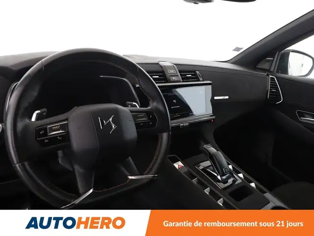 DS Automobiles DS 7 Crossback view 11
