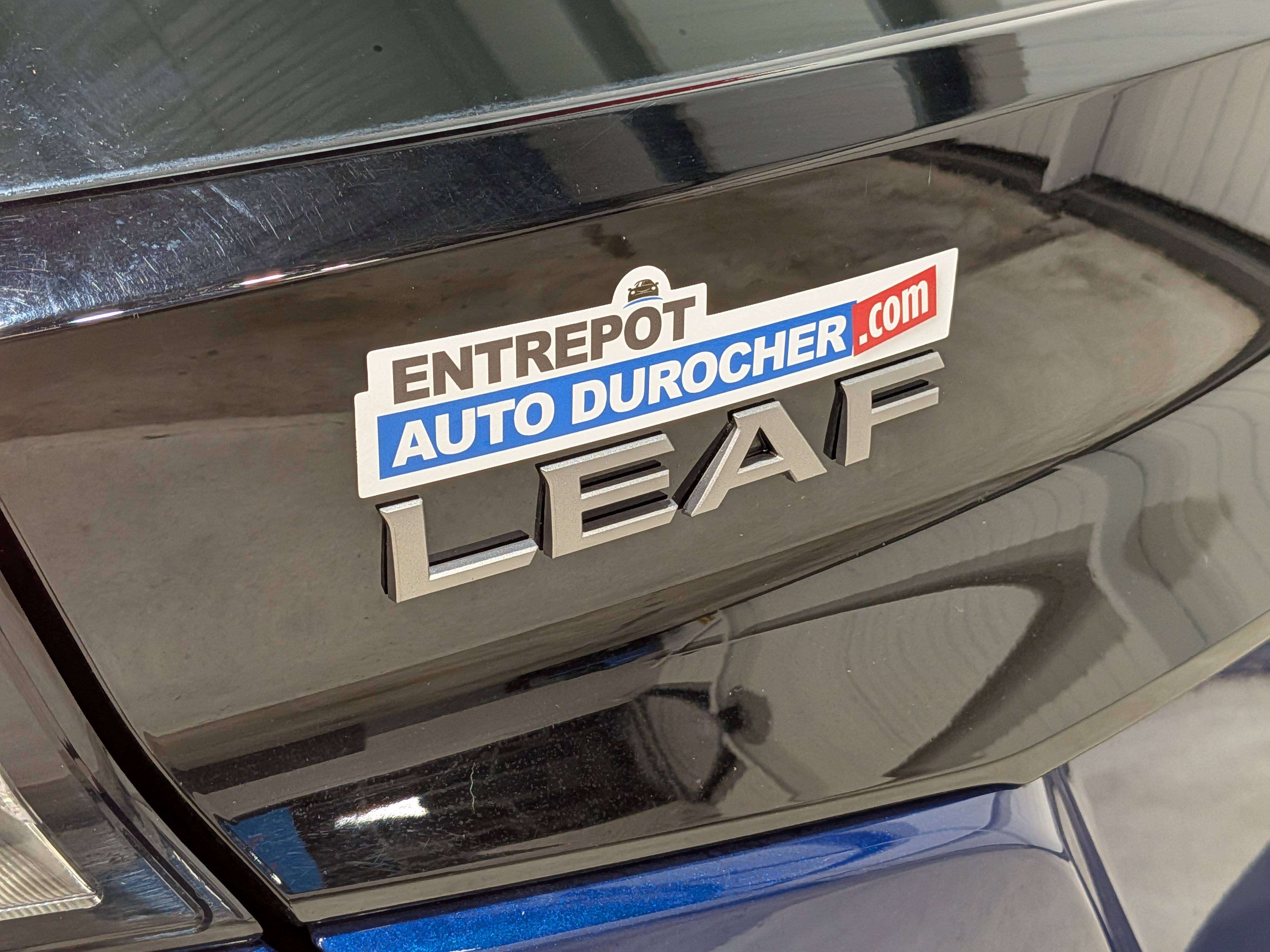 Nissan LEAF 2024