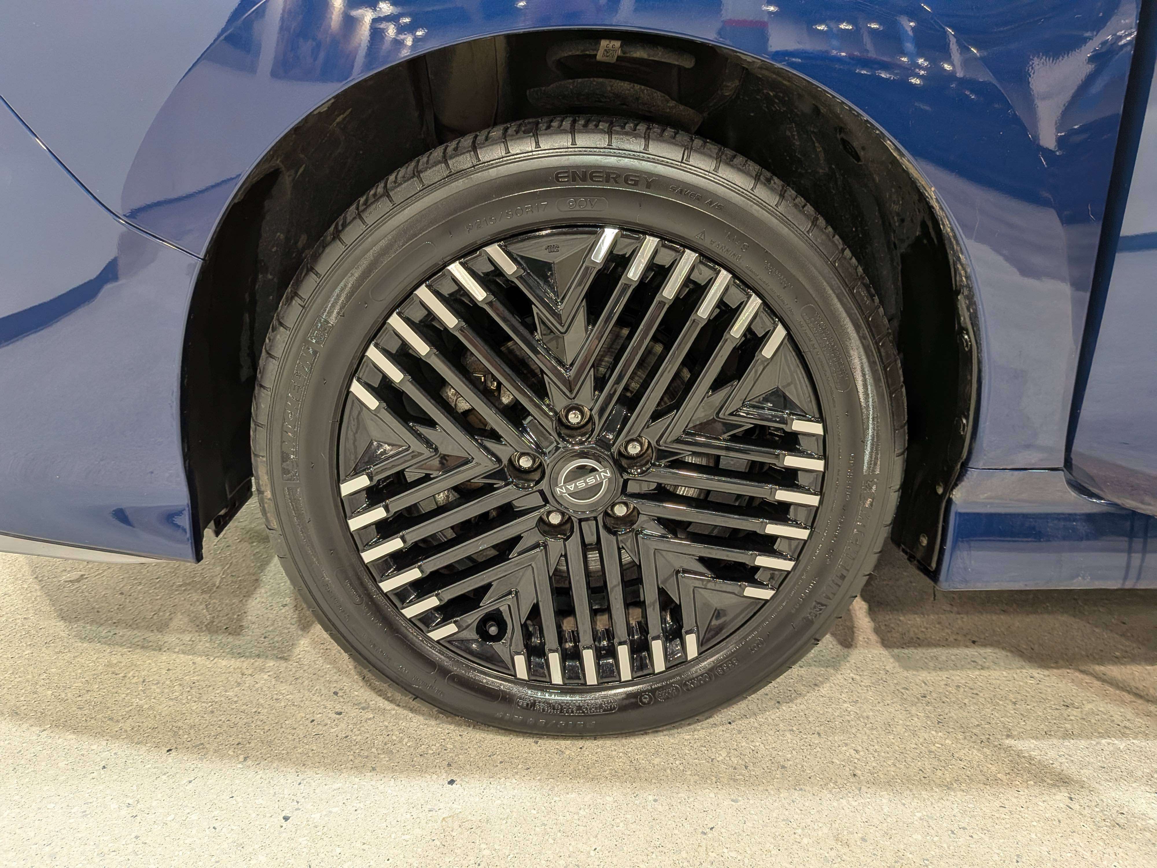 Nissan LEAF 2024