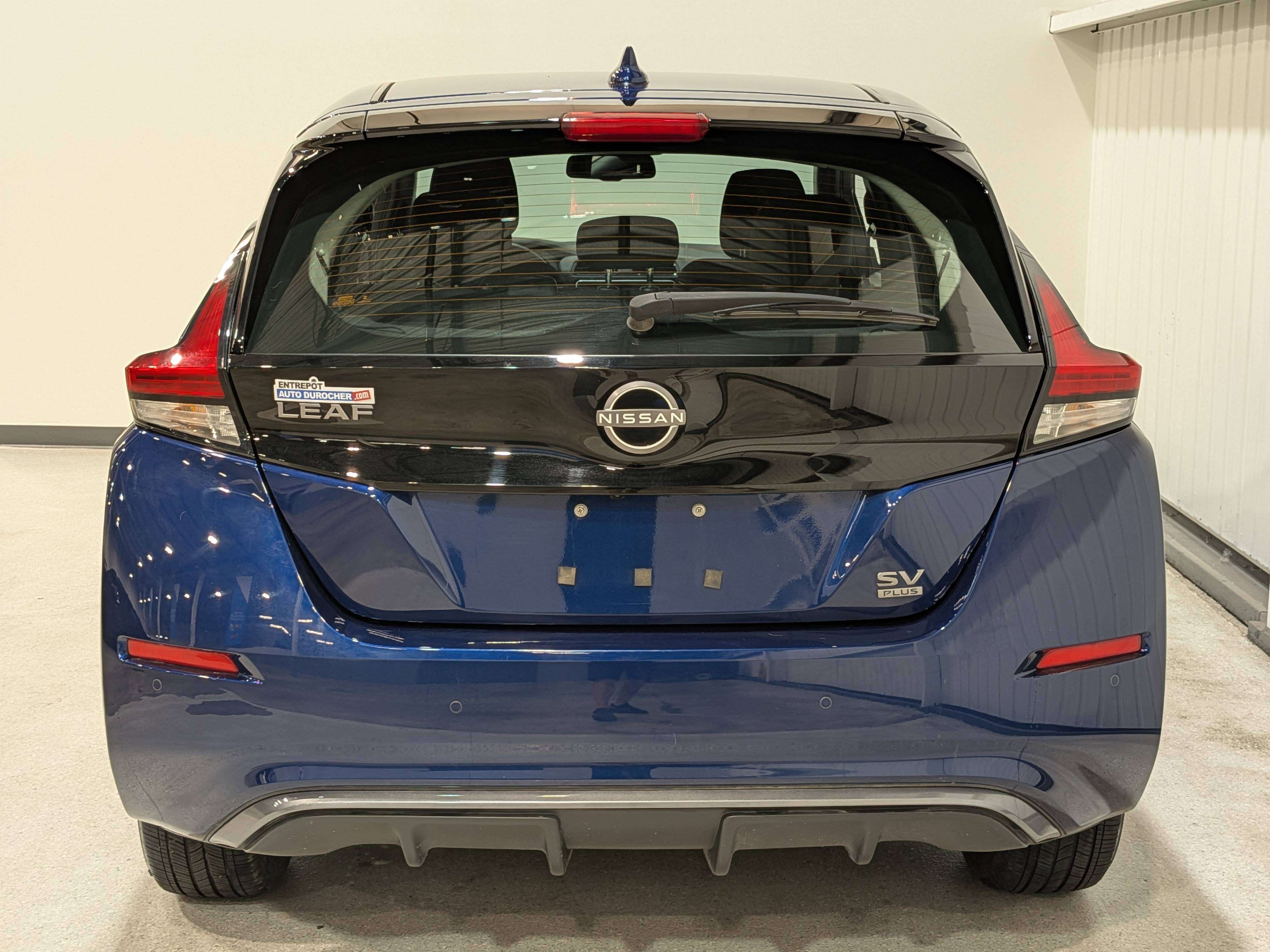 Nissan LEAF 2024