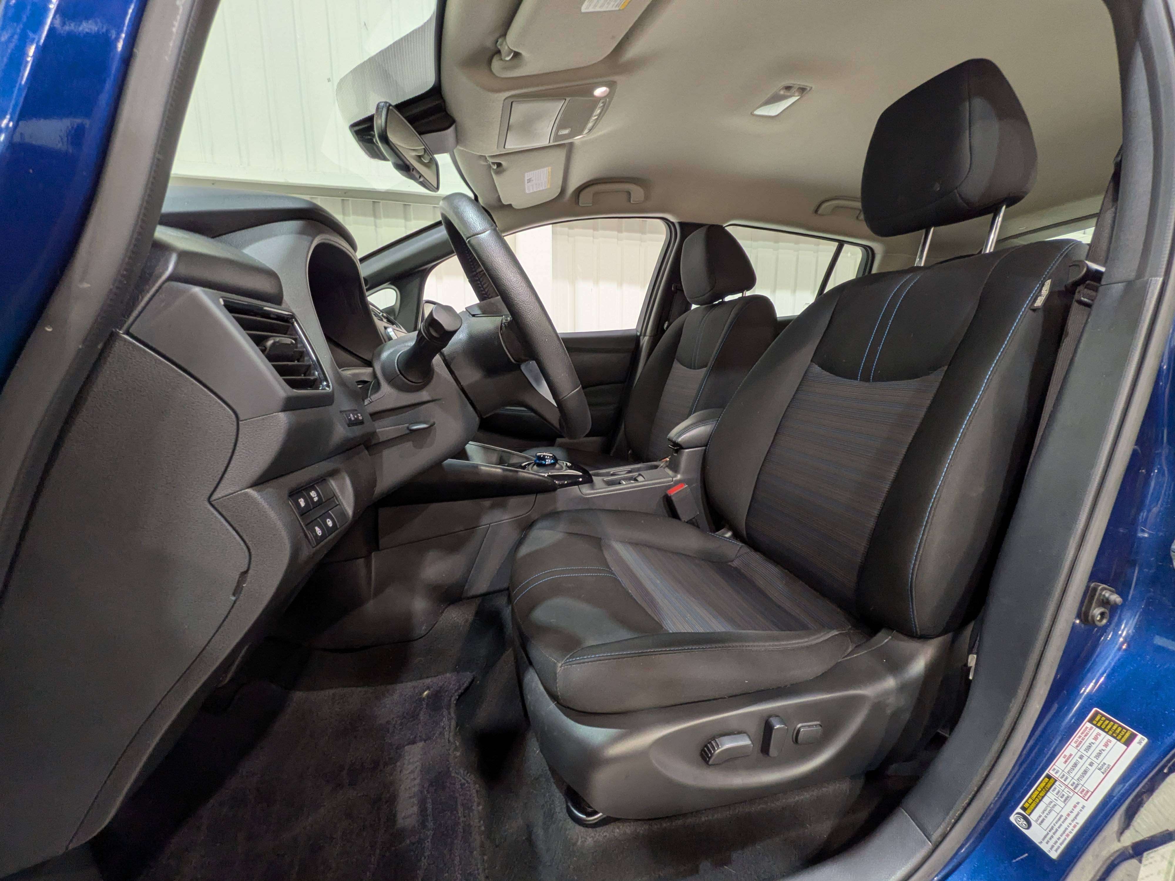 Nissan LEAF 2024