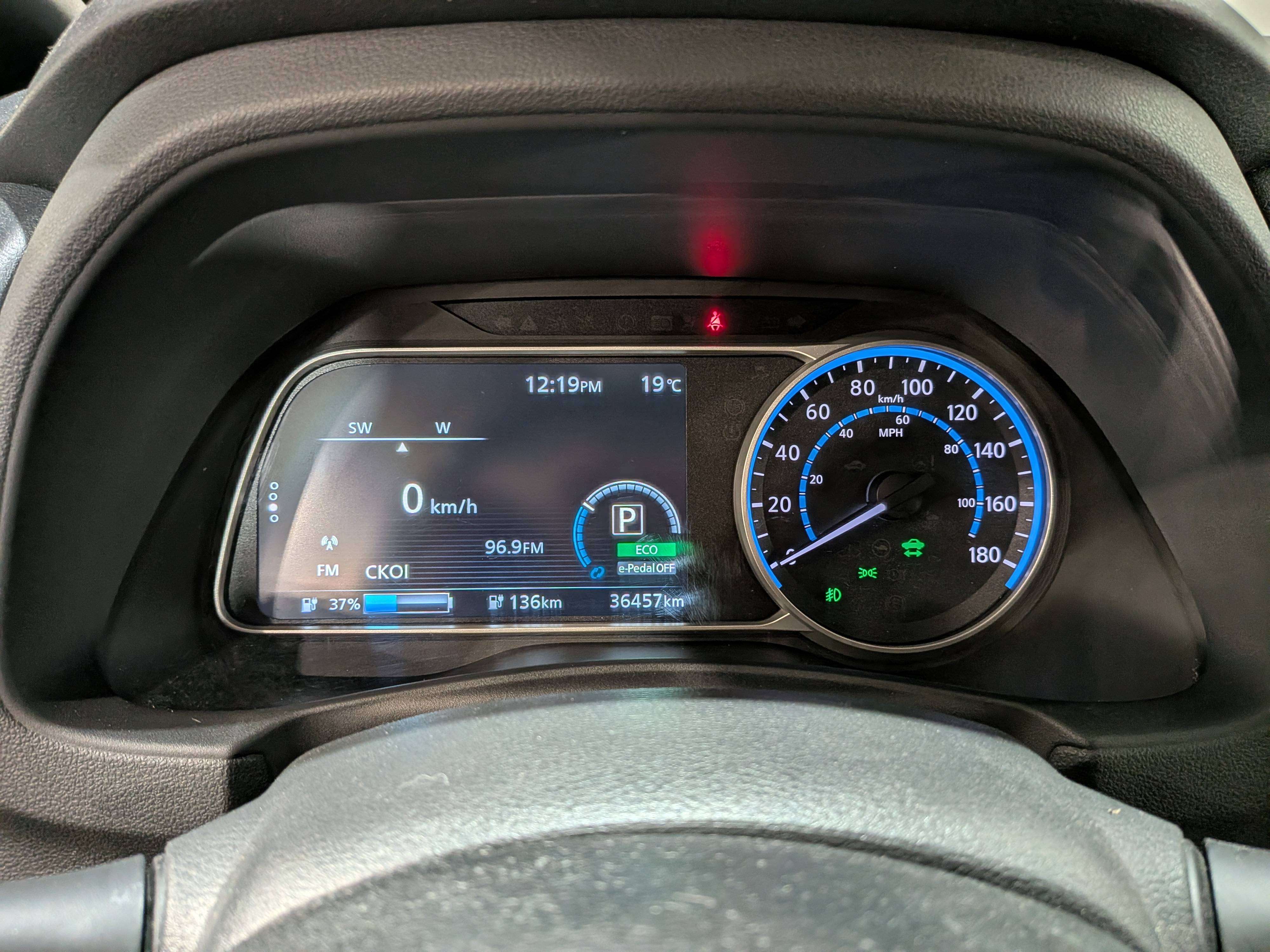 Nissan LEAF 2024