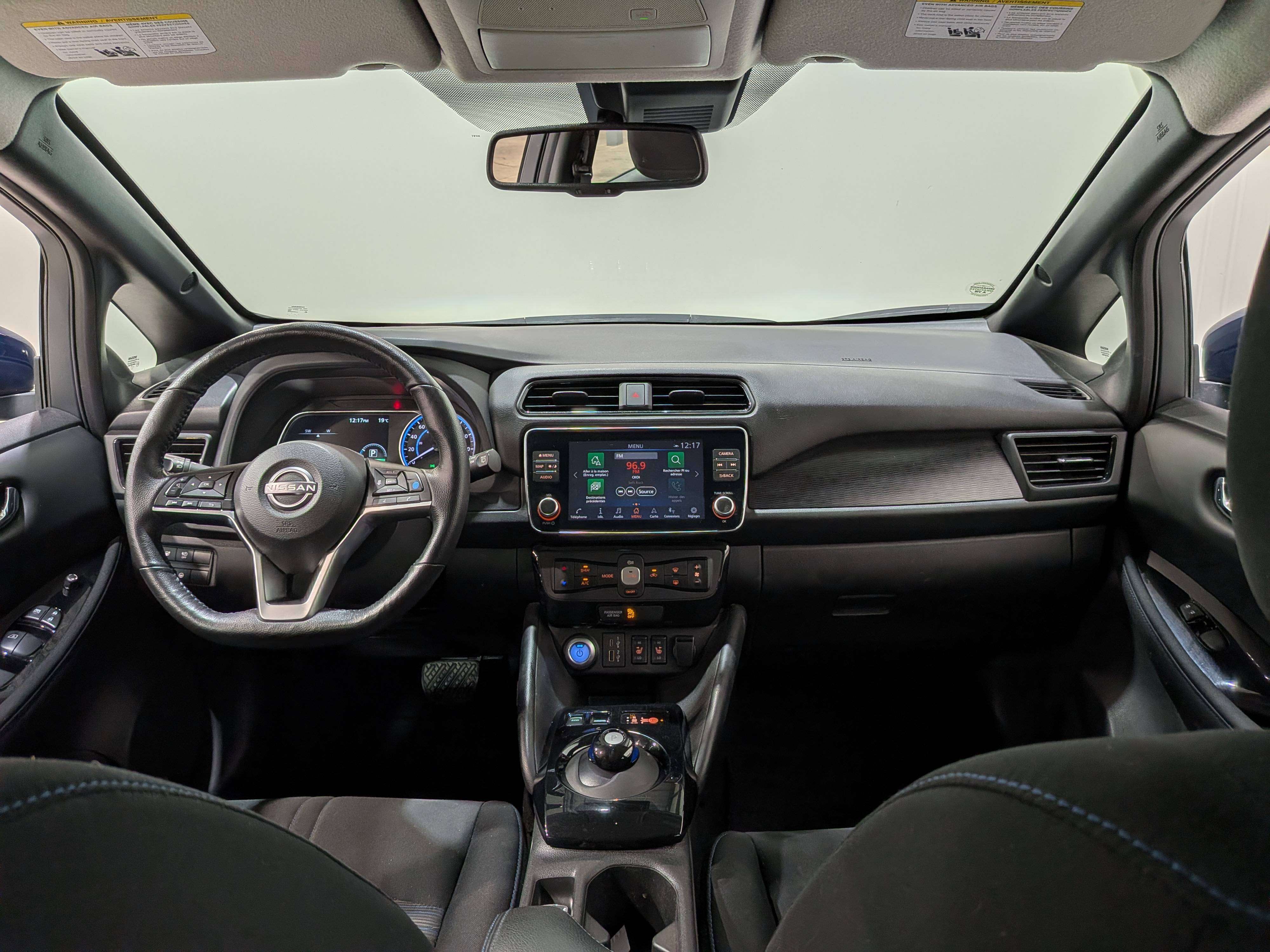 Nissan LEAF 2024