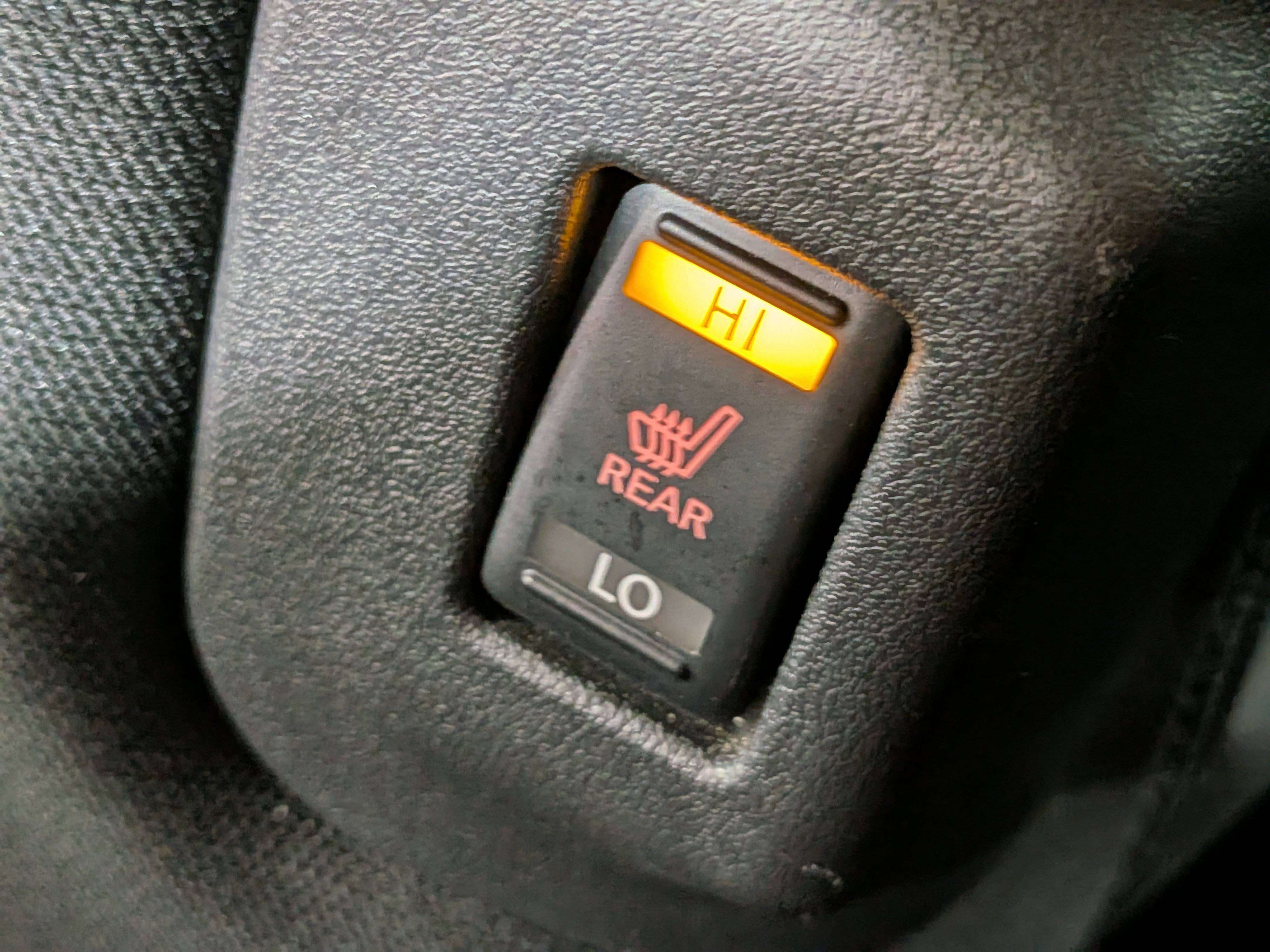 Nissan LEAF 2024