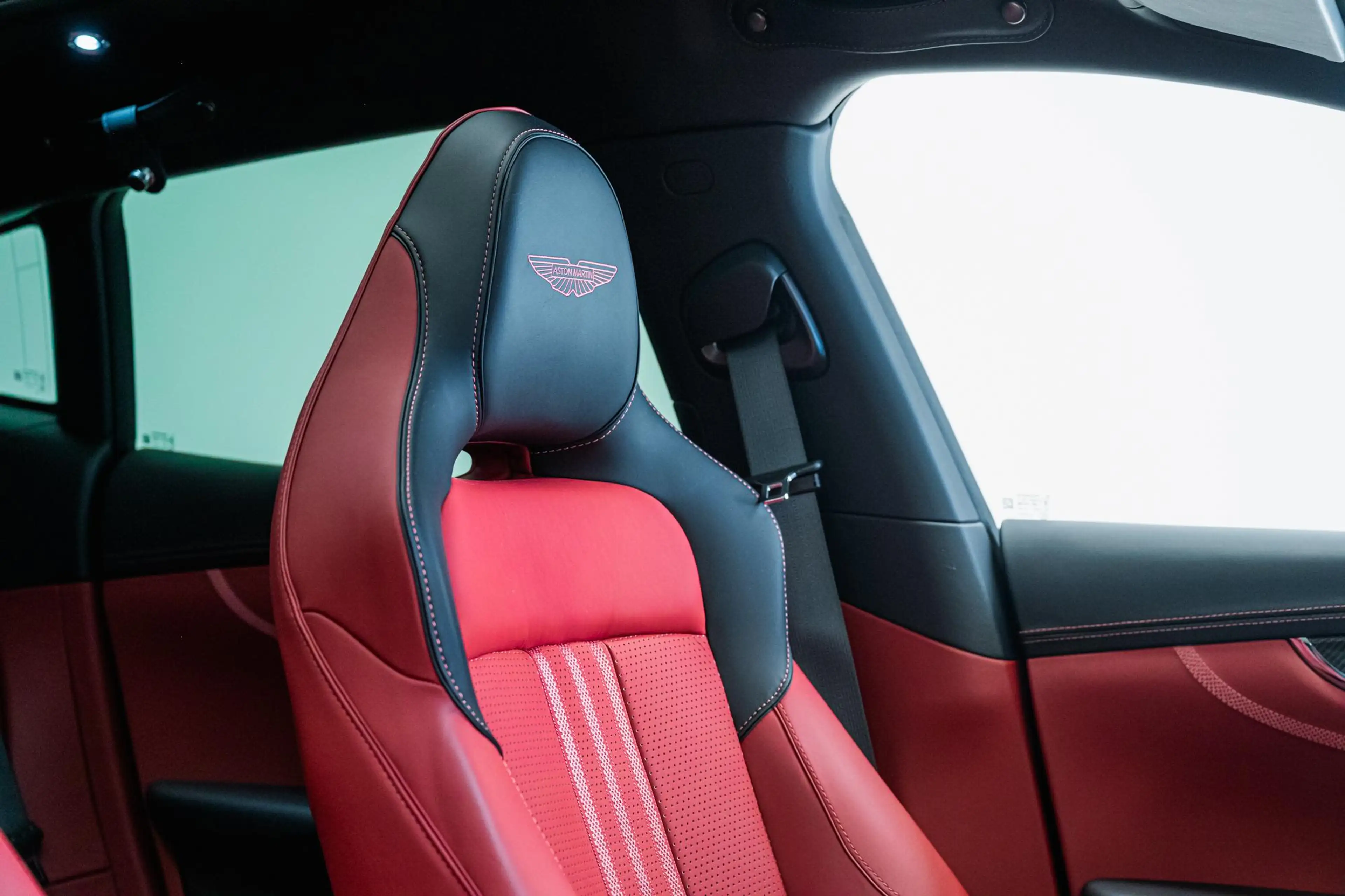 Aston Martin DBX 707 | MY2025 | Incl. BPM | — photo 9