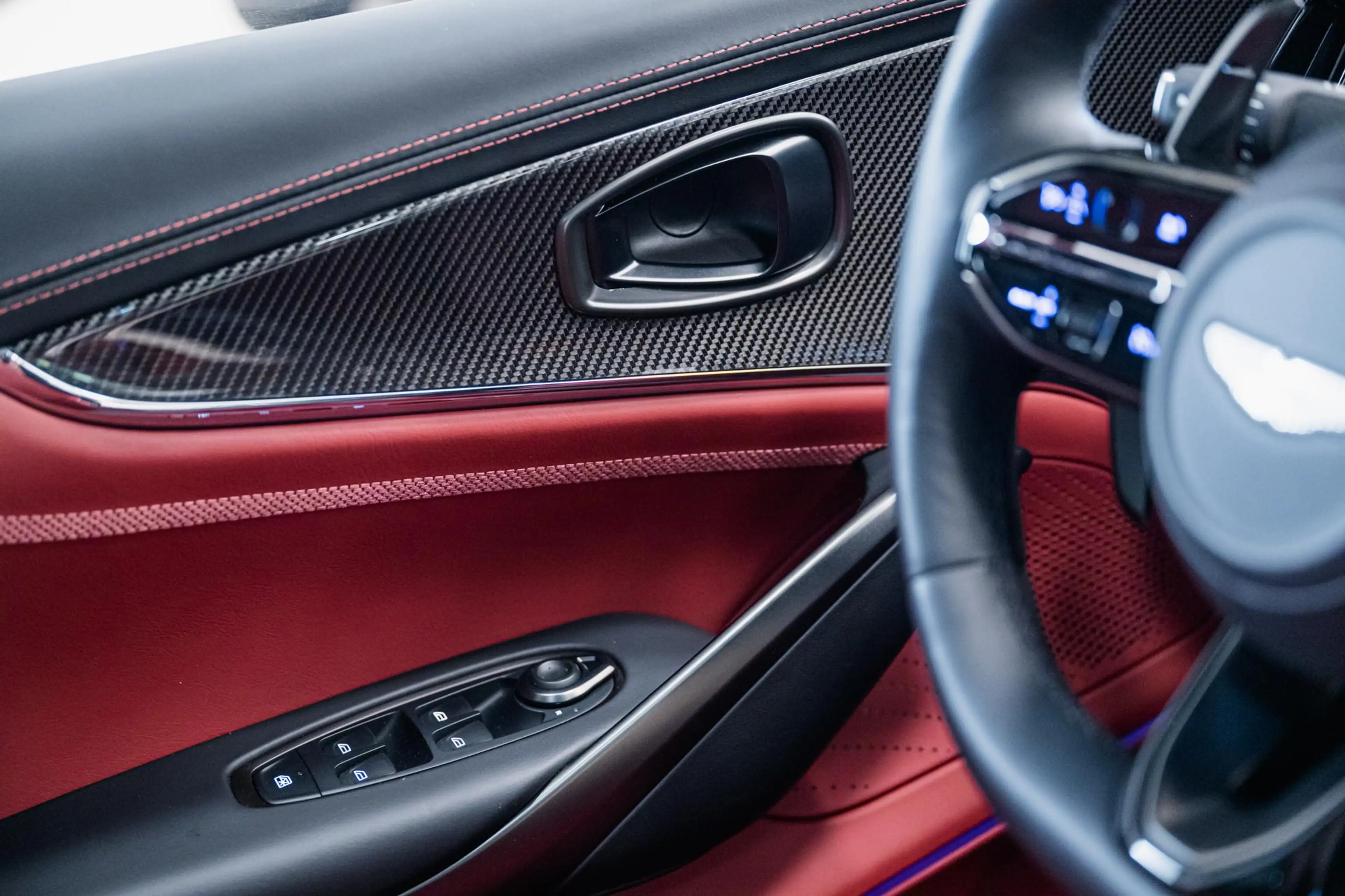 Aston Martin DBX 707 | MY2025 | Incl. BPM | — photo 15