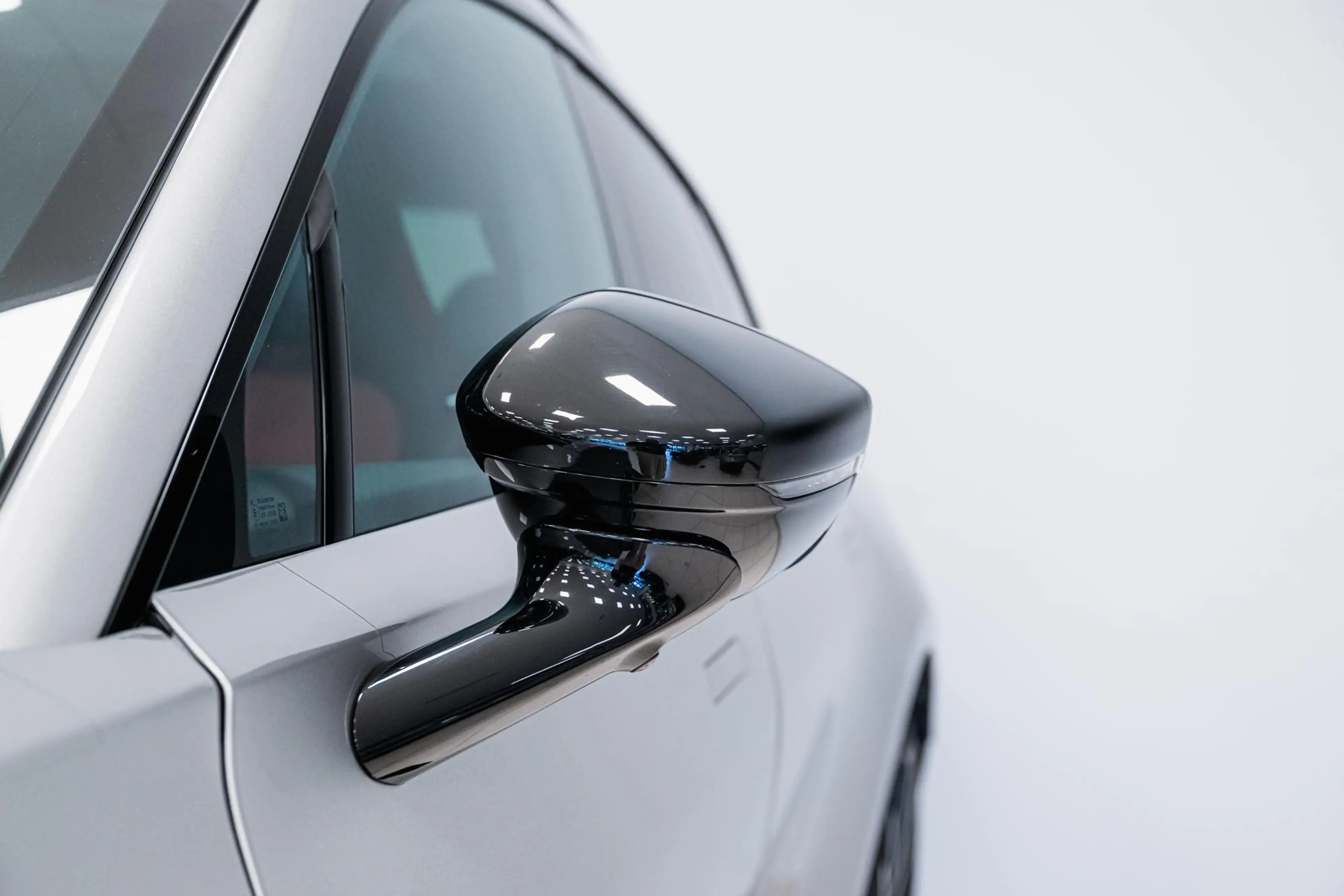 Aston Martin DBX 707 | MY2025 | Incl. BPM | — photo 6
