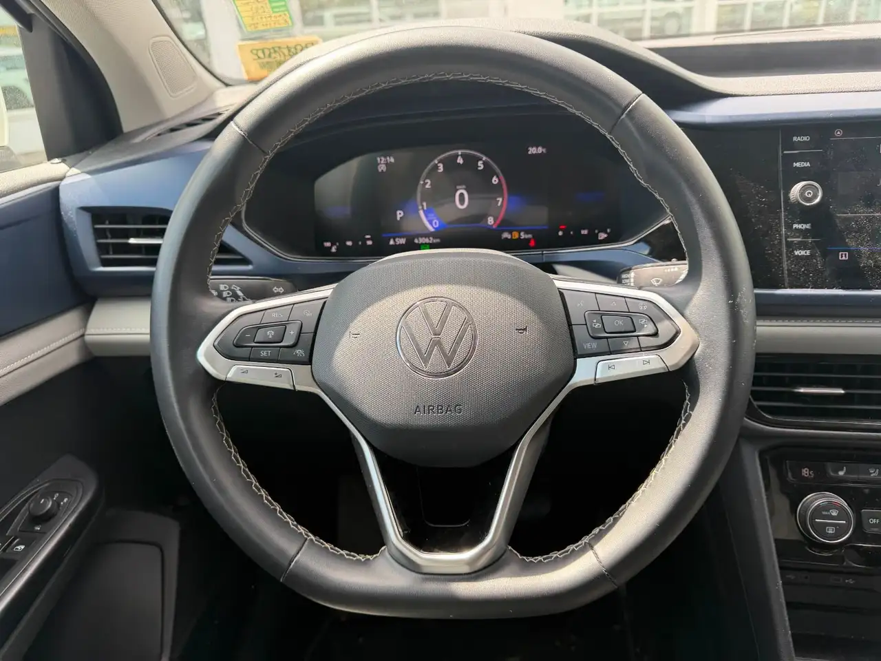 Volkswagen Taos снимка Volkswagen Taos