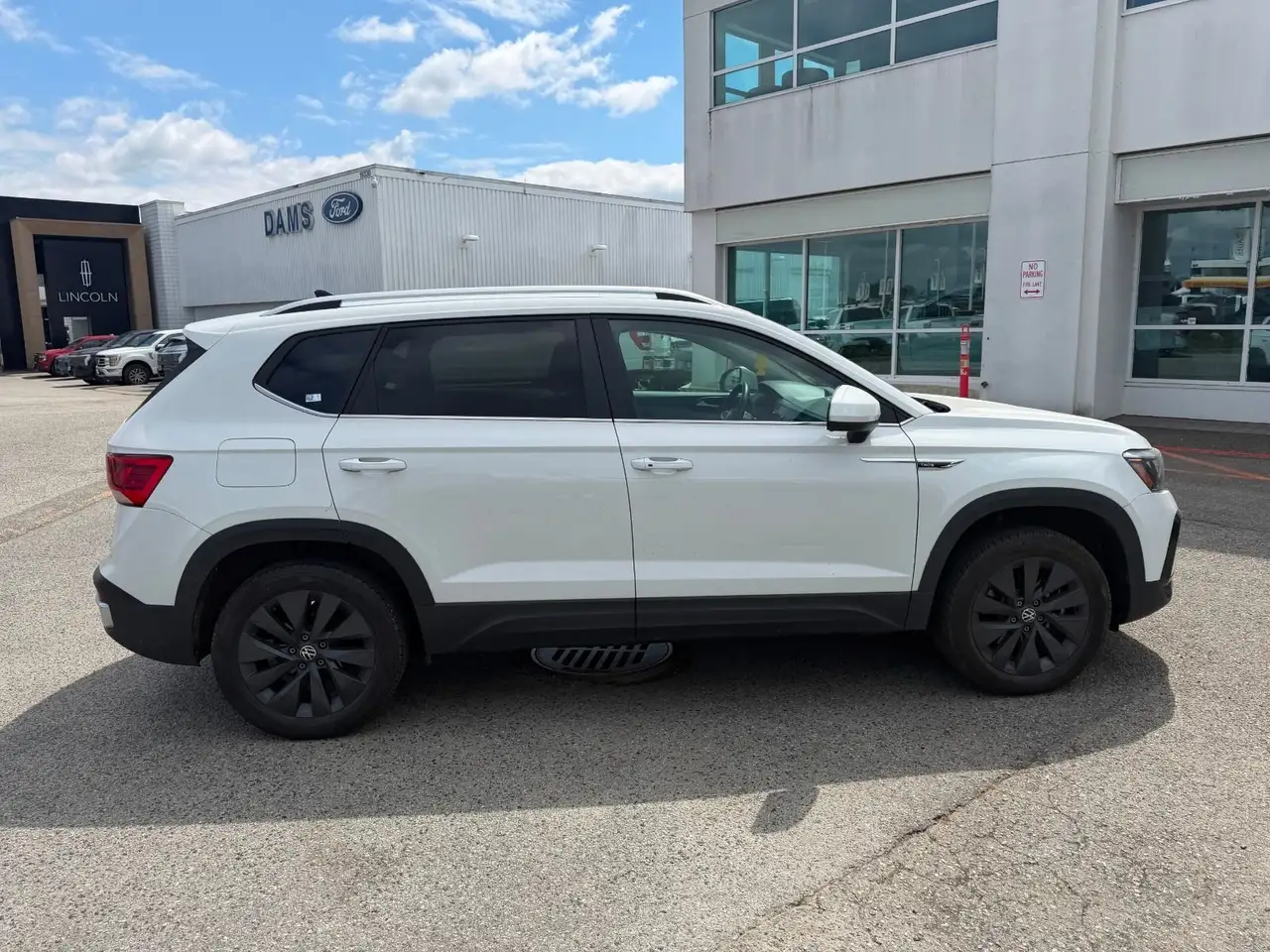 Volkswagen Taos снимка Volkswagen Taos