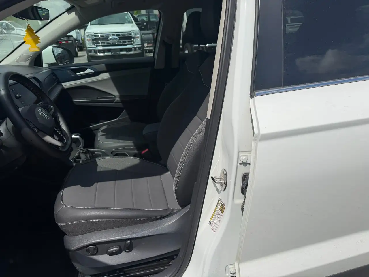 Volkswagen Taos снимка Volkswagen Taos