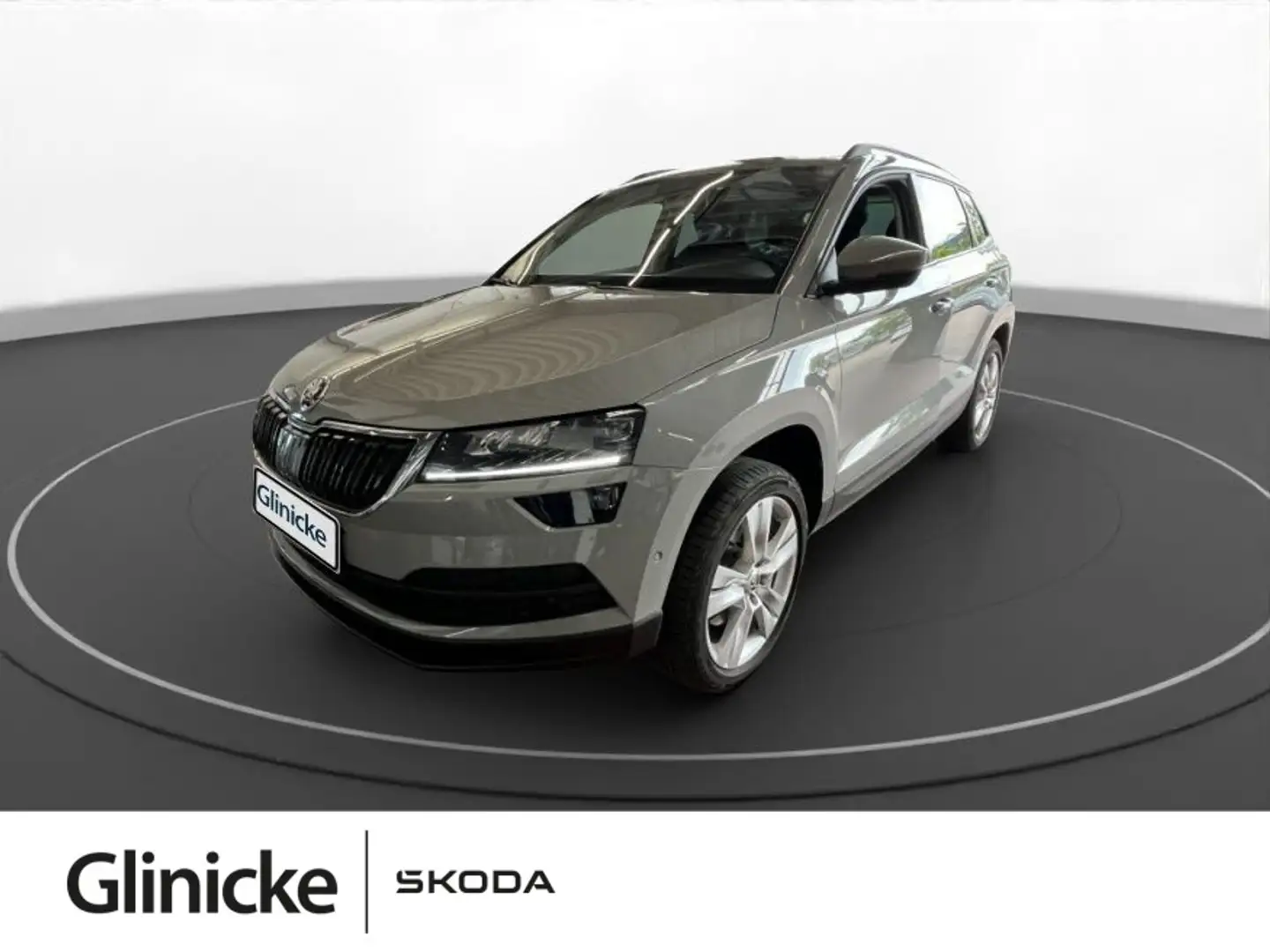 Skoda Karoq 1.5 TSI DSG AHK SiHz LED Kessy Klima Grijs - 1