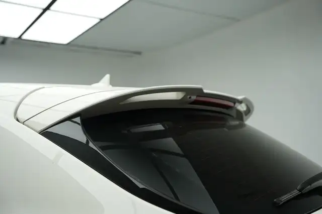 Maserati Levante view 14