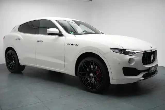 Maserati Levante main image