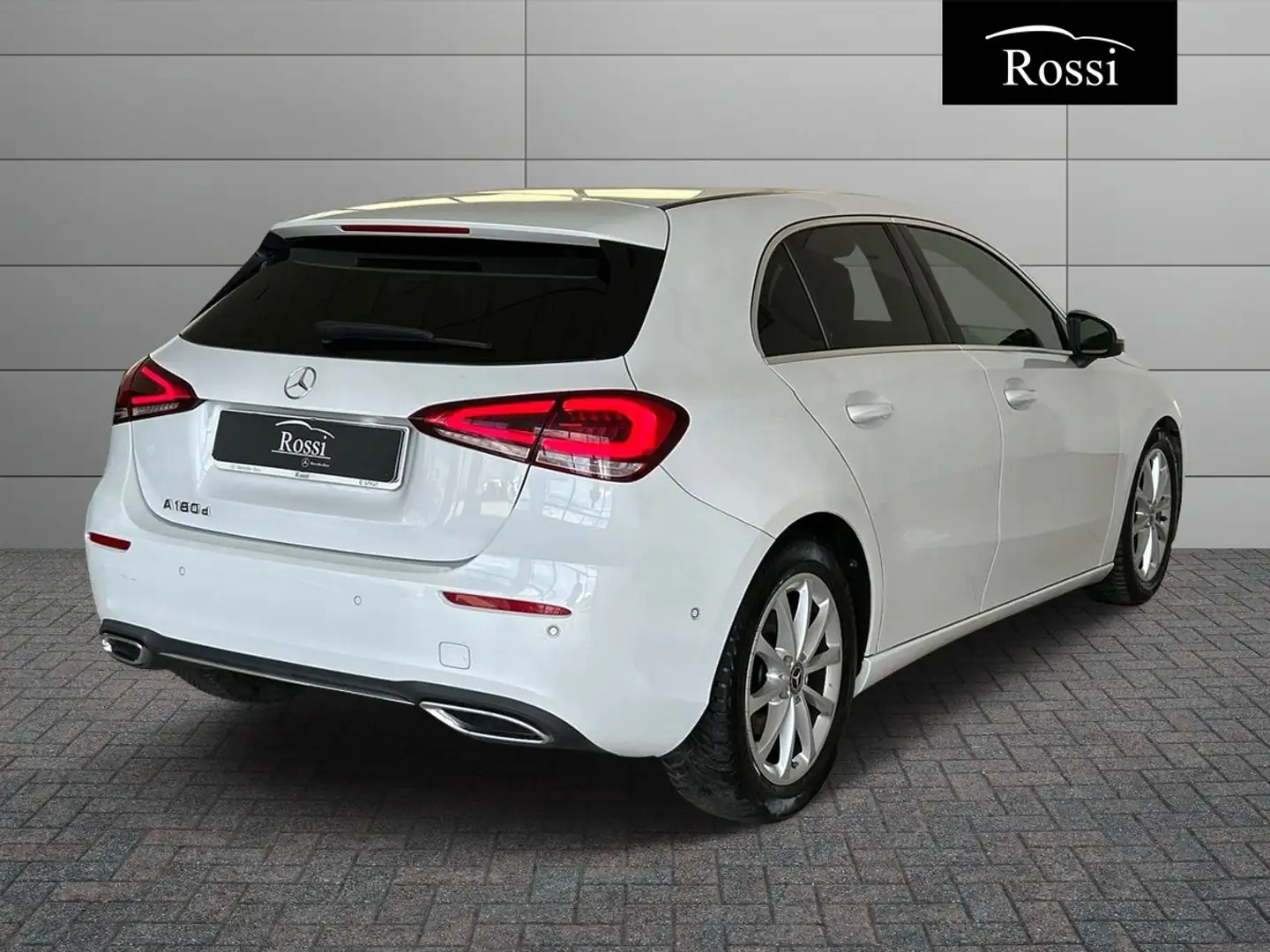 Mercedes-Benz A 180 d Sport auto White - 2