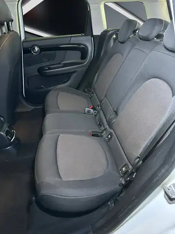 MINI Countryman view 13