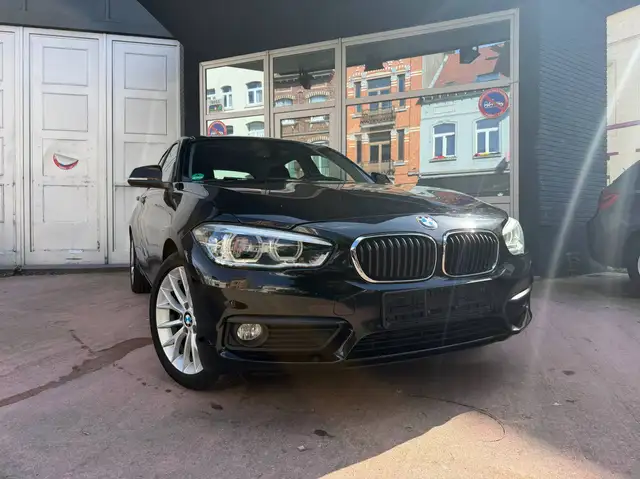 BMW 116 Garantie - PHARES LED - 85.000km ! - JANTES M - Euro 6 - Bizone - Kit Hiver Incl.