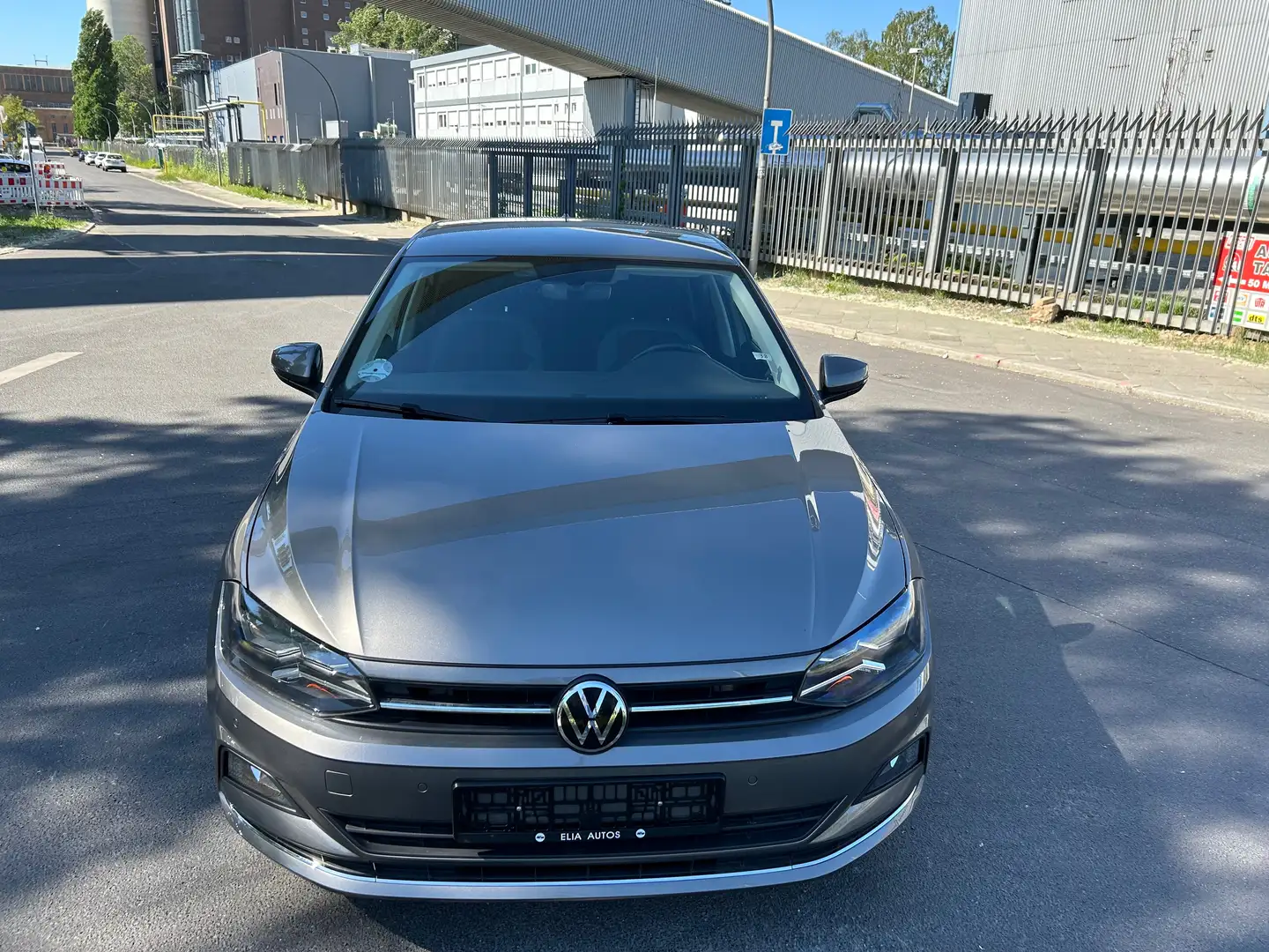 Volkswagen Polo Highline Grijs - 2