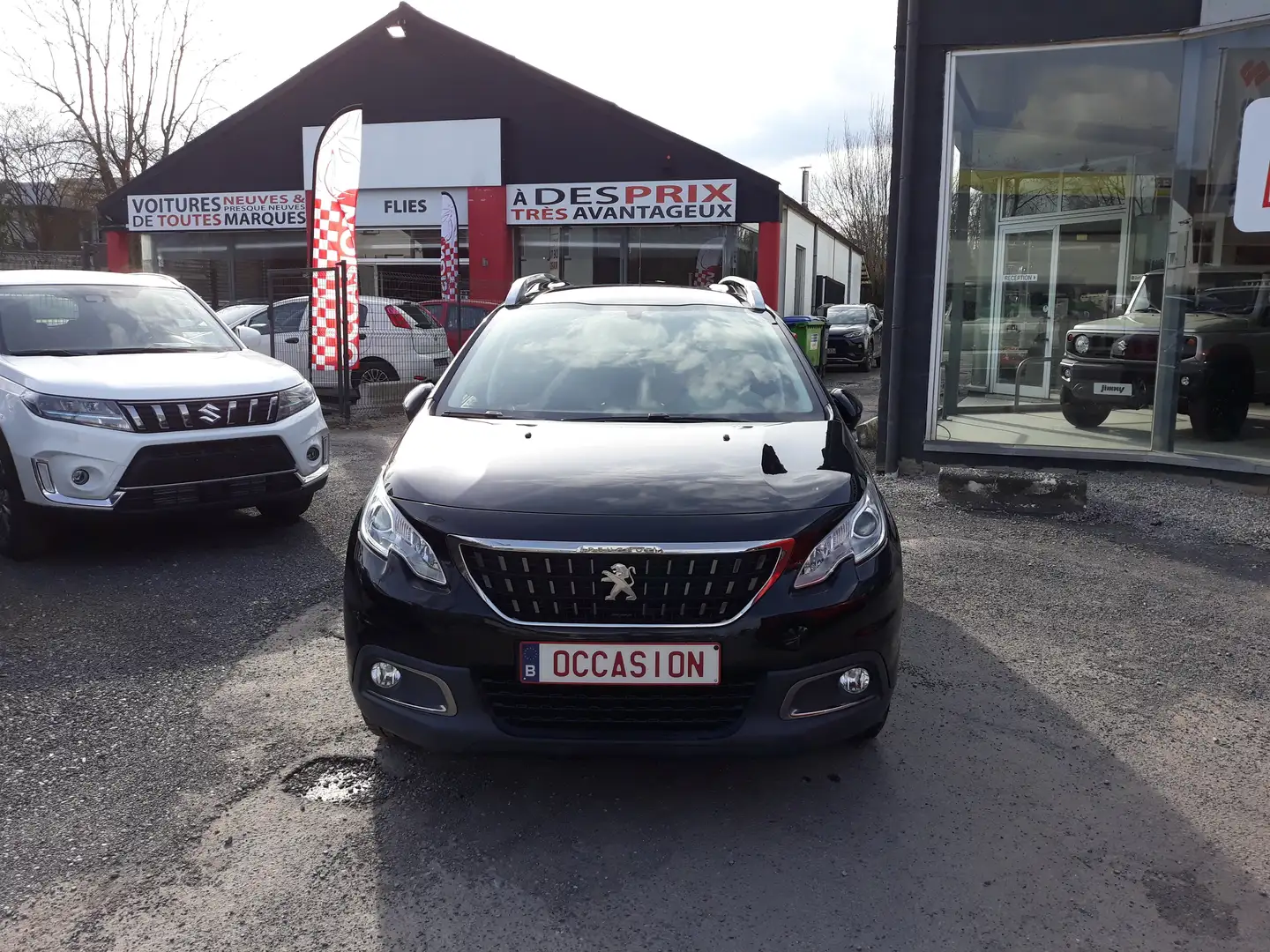 Peugeot 2008 1.2i PureTech Active S Zwart - 2