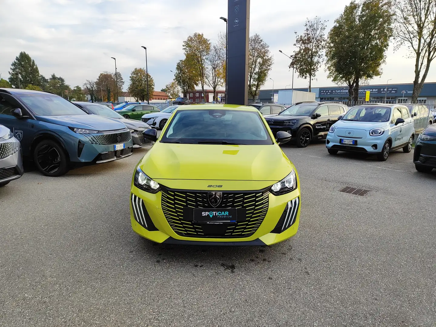 Peugeot 208 1.2 Hybrid 110cv DCS6 BUSINESS KM ZERO Gelb - 2