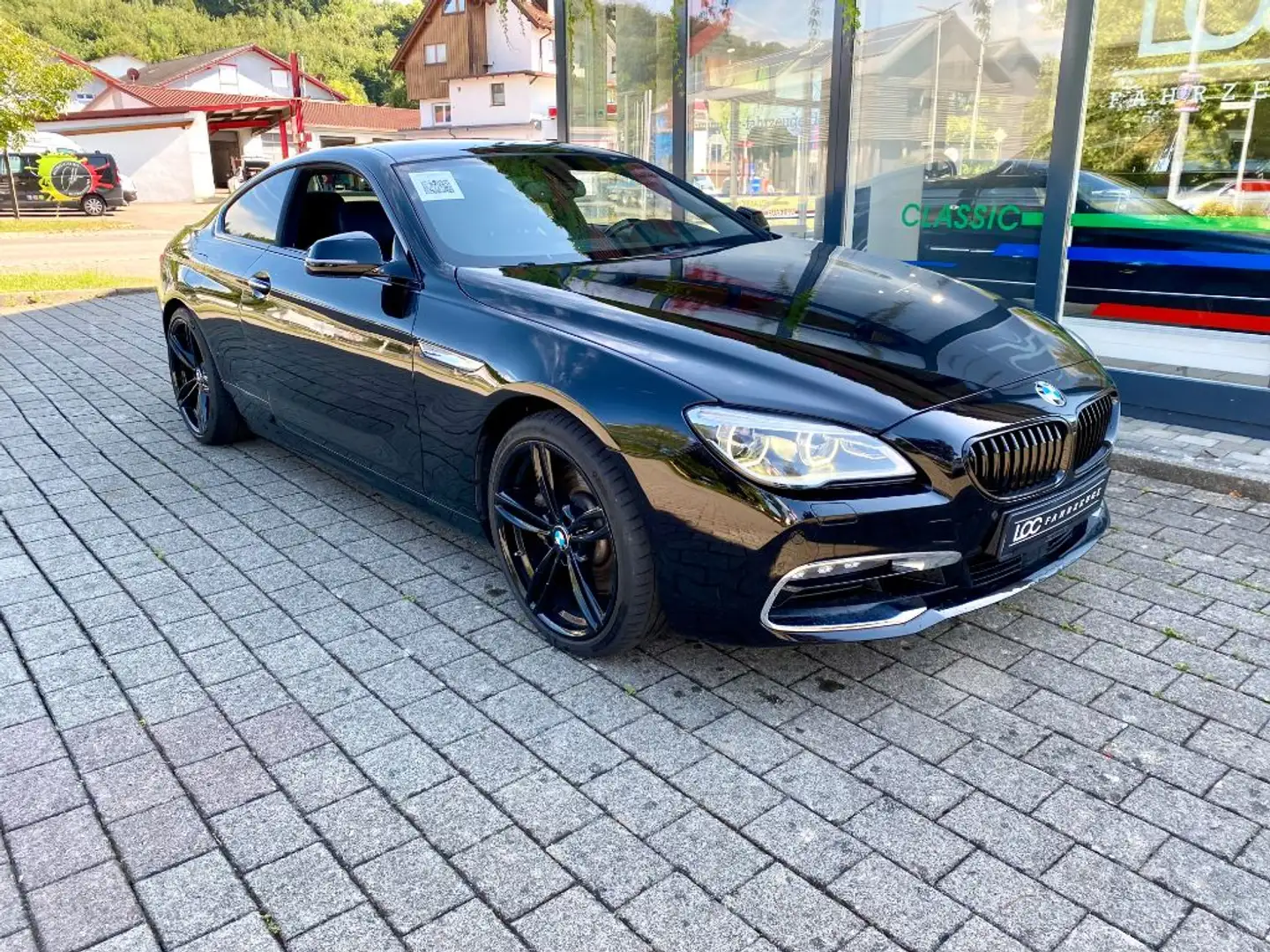 BMW 650 650i xDrive Coupe Schwarz - 1